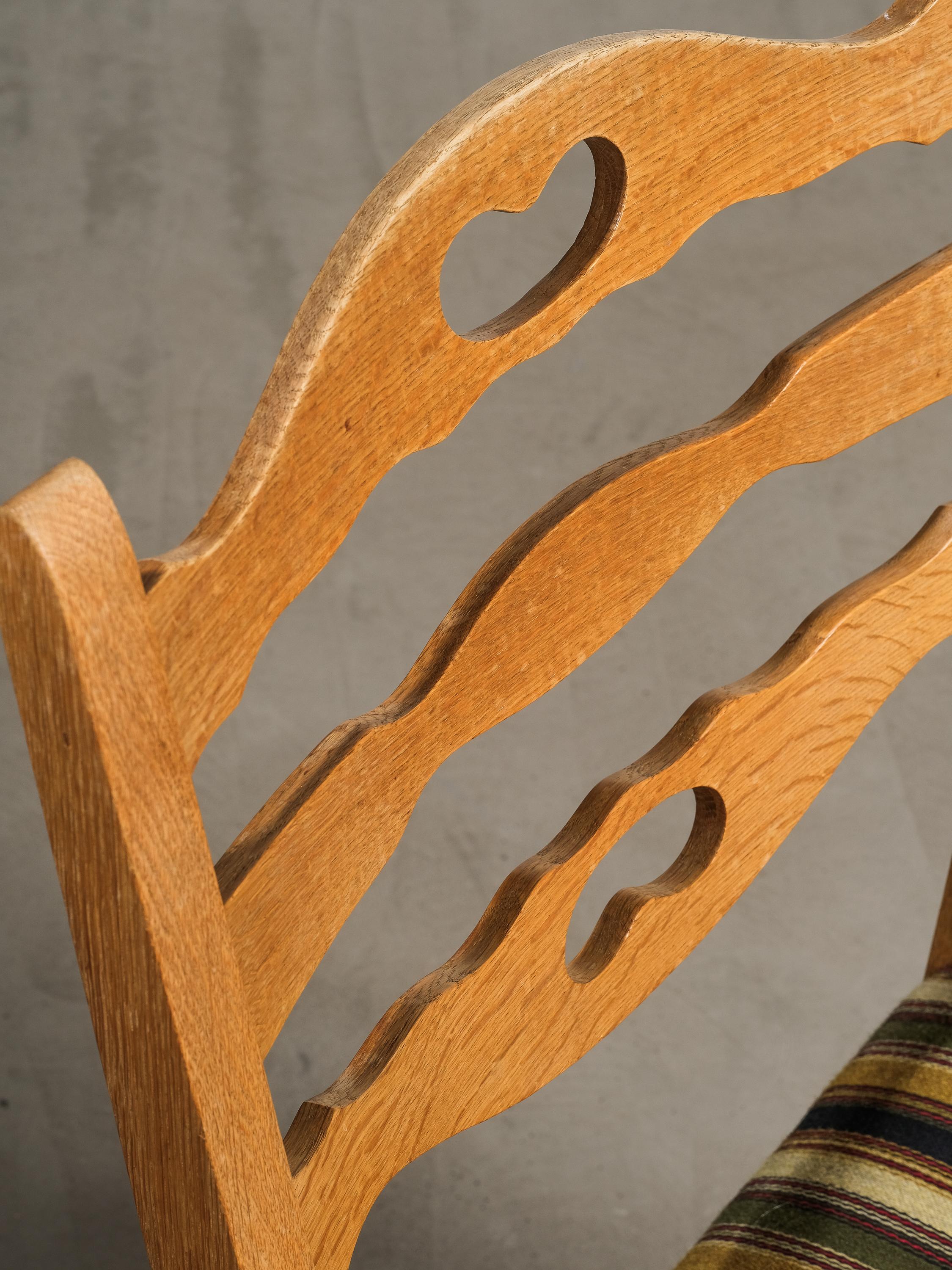 Sedie da pranzo danesi di metà secolo in Oak di Henning Kjærnulf, Danimarca, set di 6 pezzi in vendita 1