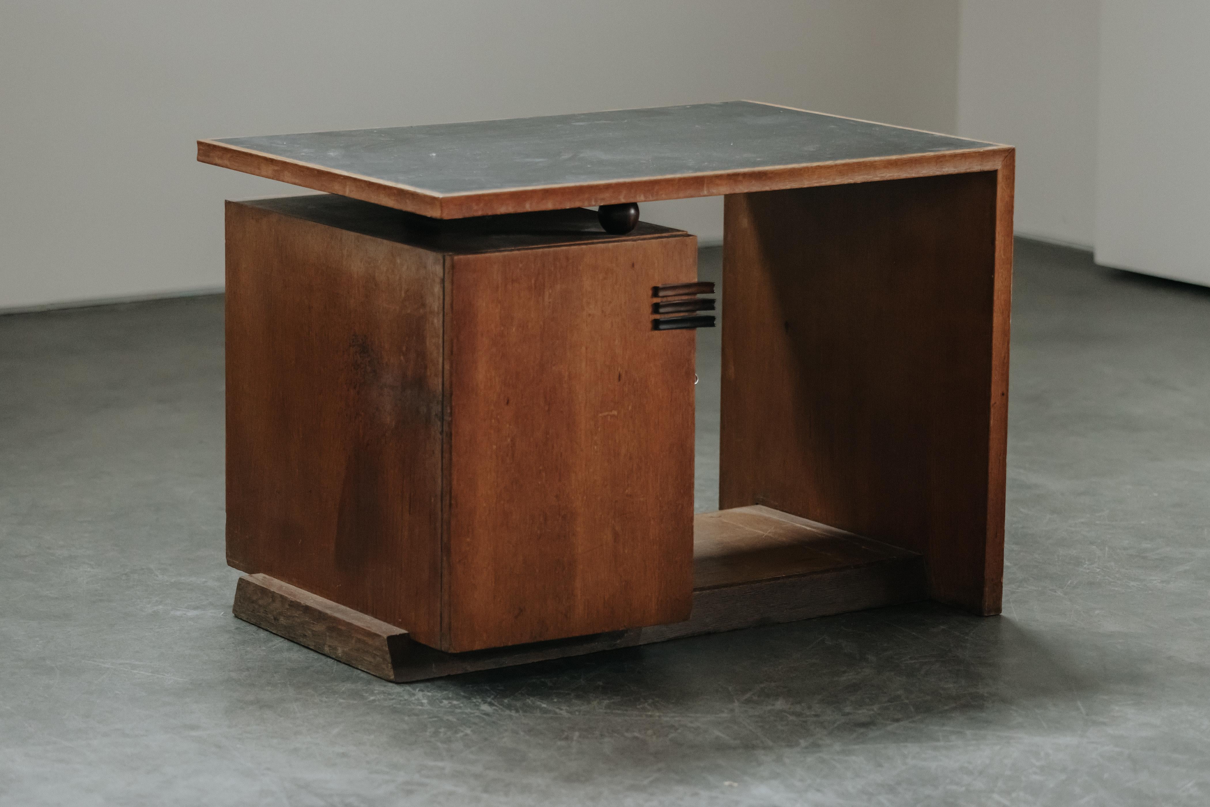 Mid Century Oak Desk From The Netherlands, Circa 1950 In Good Condition For Sale In Nashville, TN