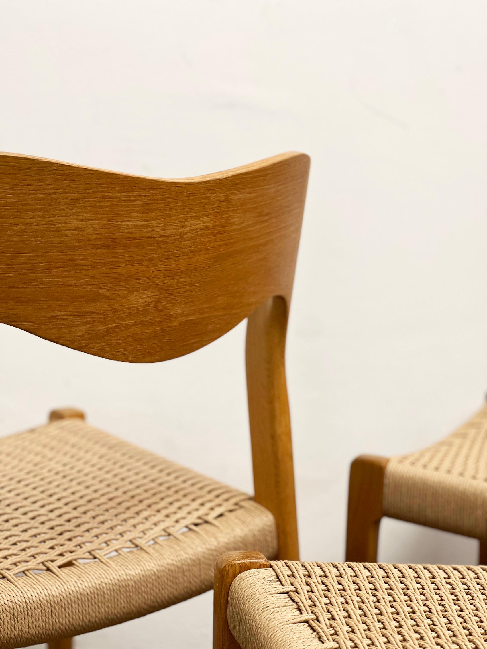 Mid-Century Oak Dining Chairs #71, by Niels O. Møller for J. L. Moller, Set of 6 For Sale 5