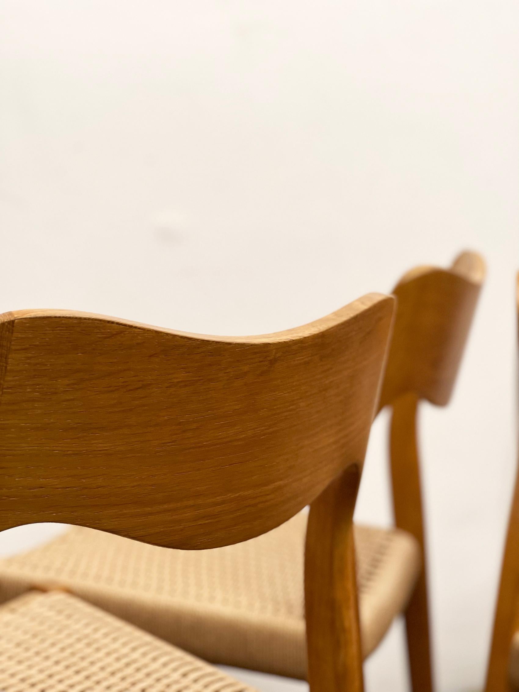 Mid-Century Oak Dining Chairs #71, by Niels O. Møller for J. L. Moller, Set of 6 For Sale 6