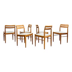 Sillas de comedor de roble de mediados de siglo, diseño danés de H.W. Klein para Bramin, set de 6