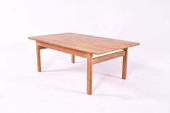 Hans Wegner Couchtisch aus Eiche aus der Mitte des Jahrhunderts für GETAMA
