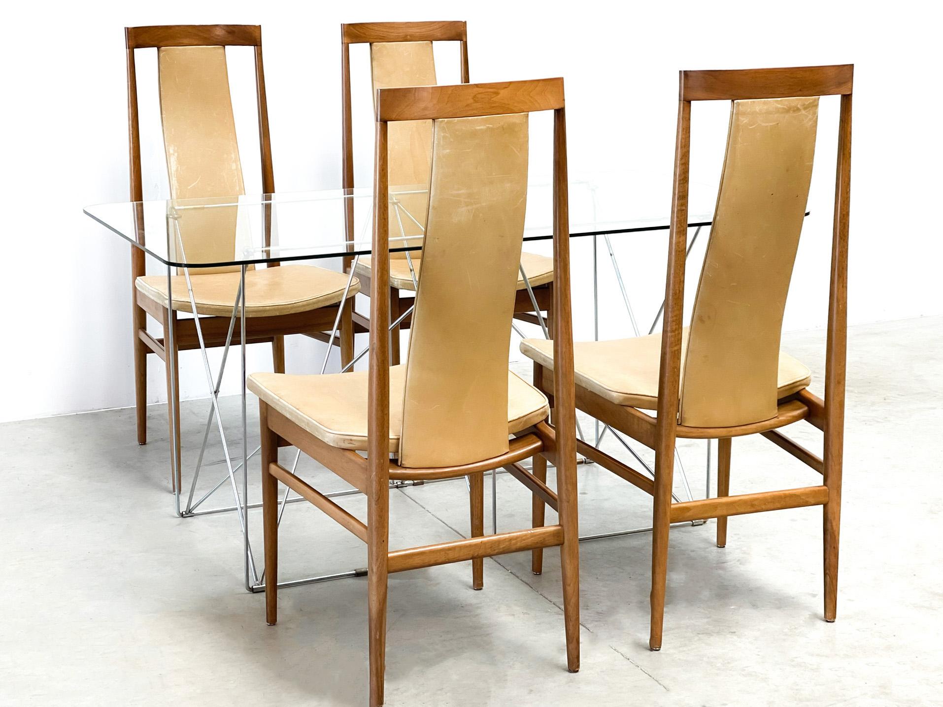 Mid century oak high back dining chairs, 1960s In Good Condition For Sale In HEVERLEE, BE