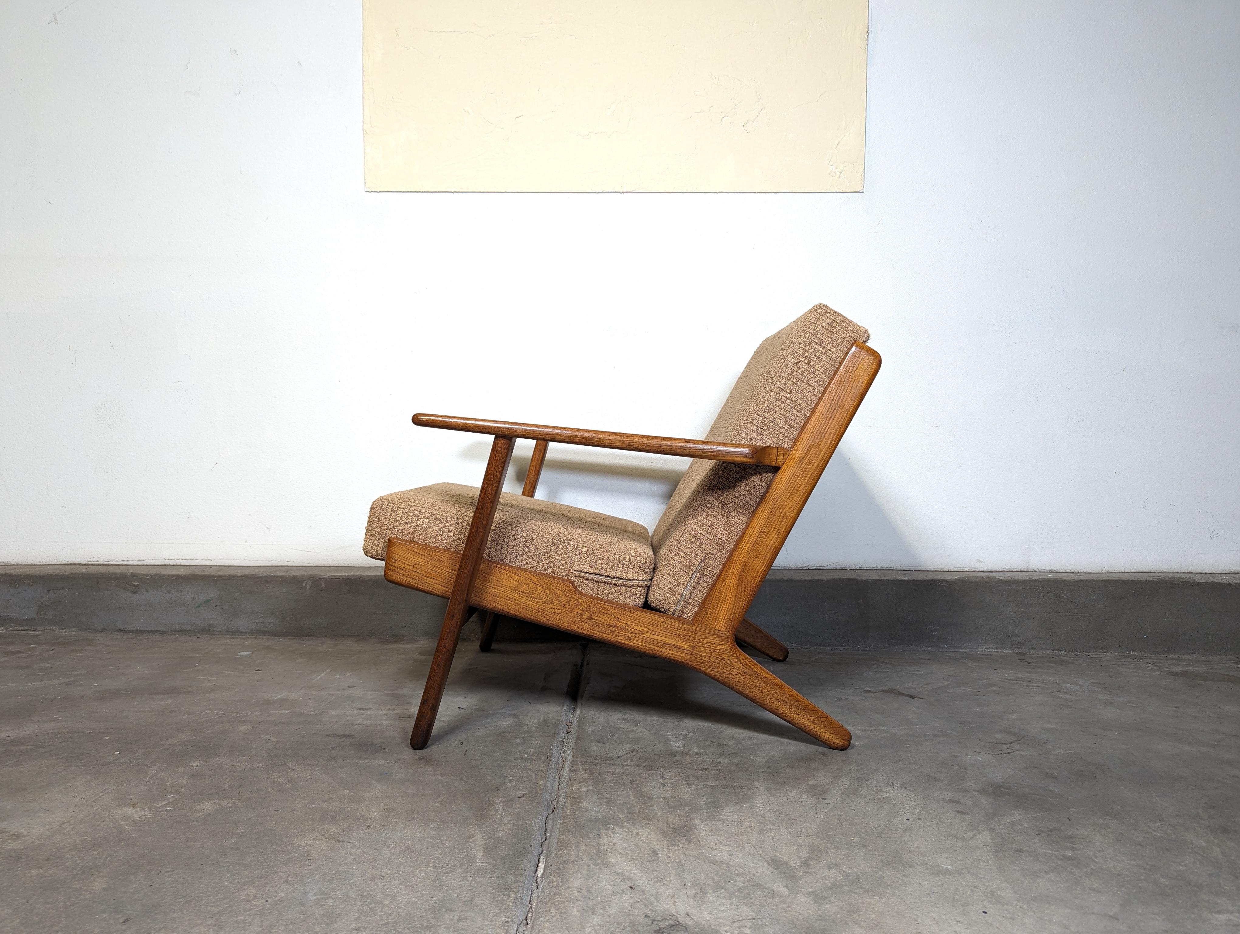 Mid Century Oak Lounge Chair by Hans Wegner for GETAMA GE-290, Denmark, 1960s For Sale 6