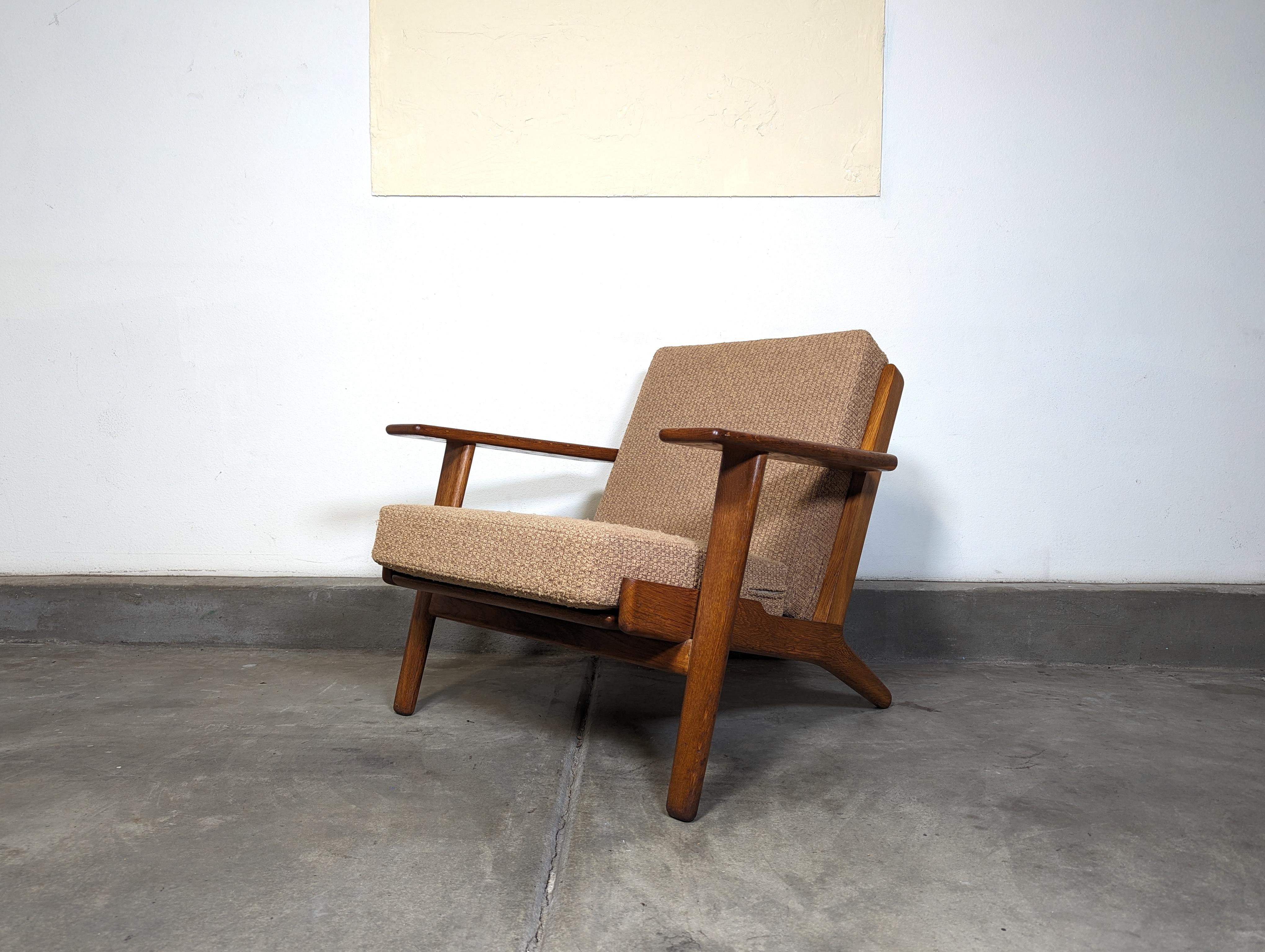 Mid Century Oak Lounge Chair by Hans Wegner for GETAMA GE-290, Denmark, 1960s For Sale 7