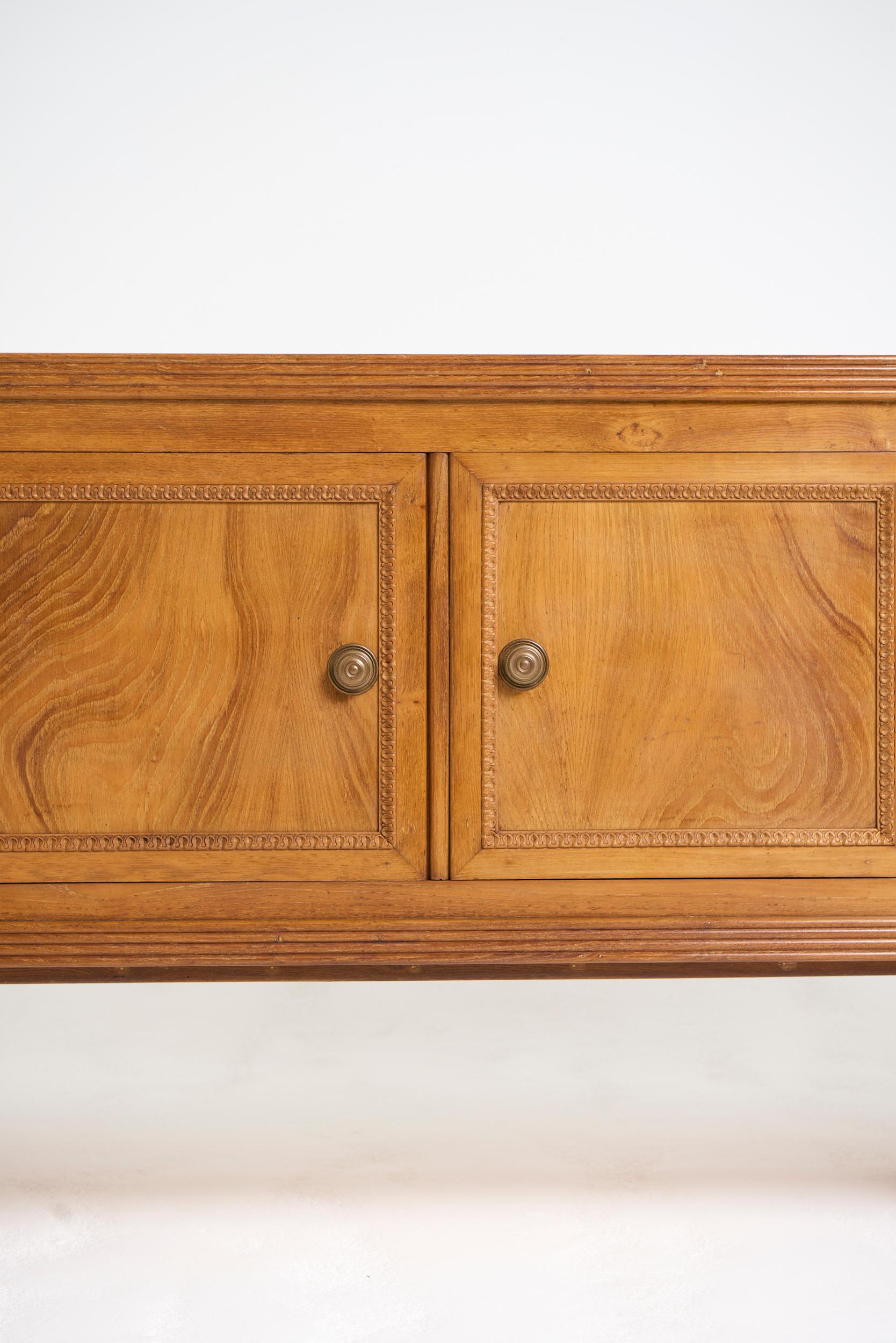 Mid-Century Eiche Sideboard im Angebot 6