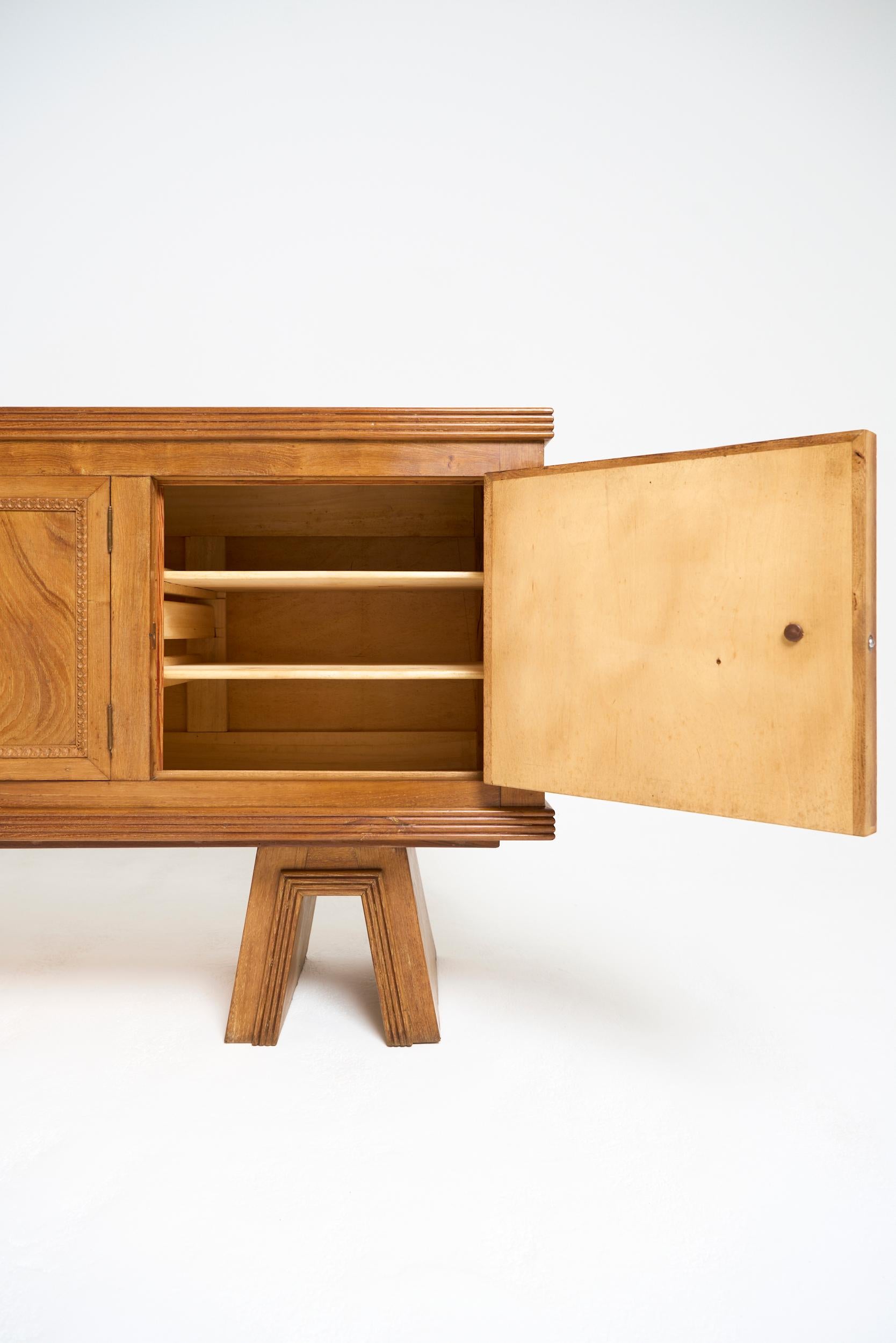 Mid-Century Eiche Sideboard im Angebot 7