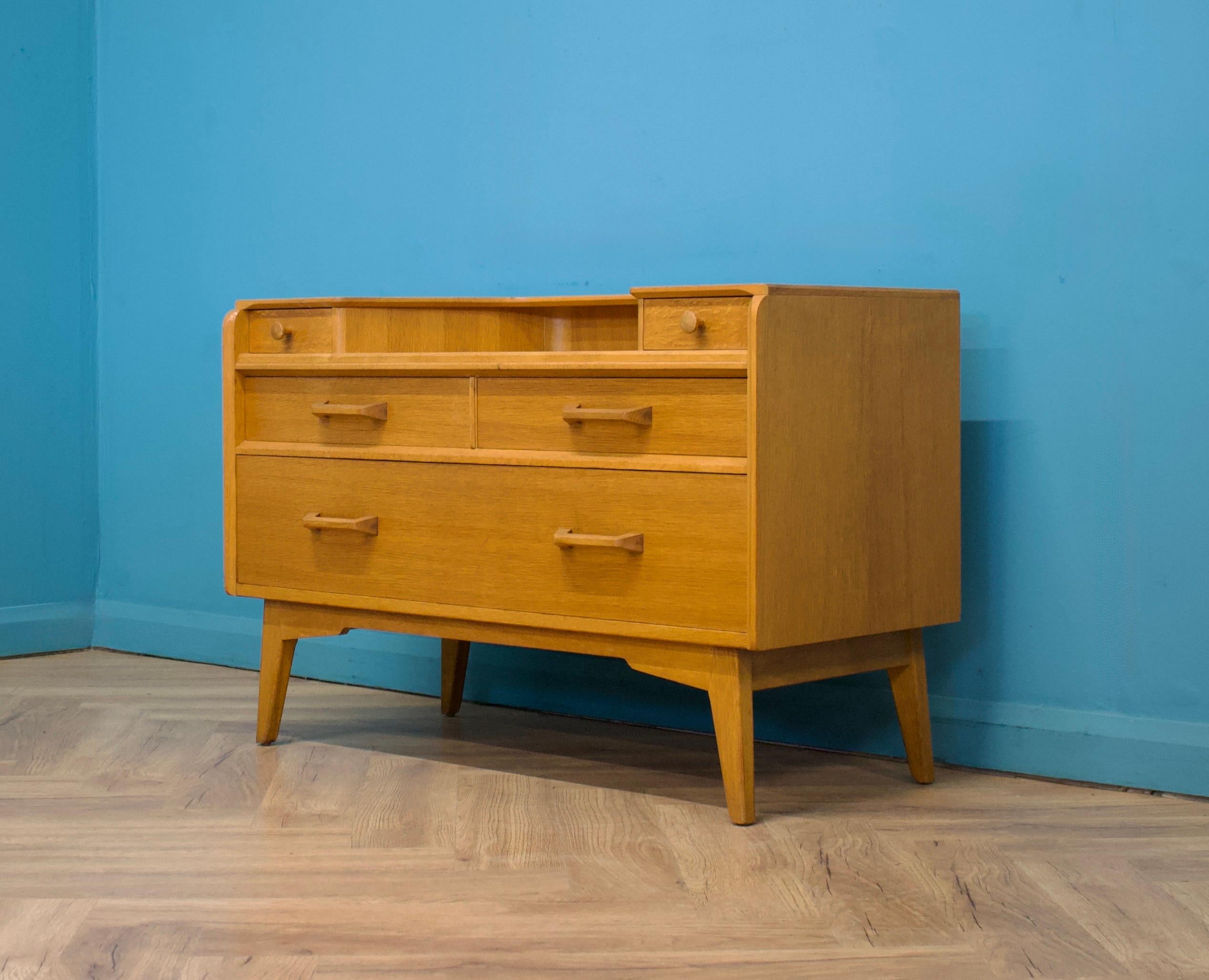 Britannique Buffet en Oak du milieu du siècle de G-Plan, années 1950 en vente