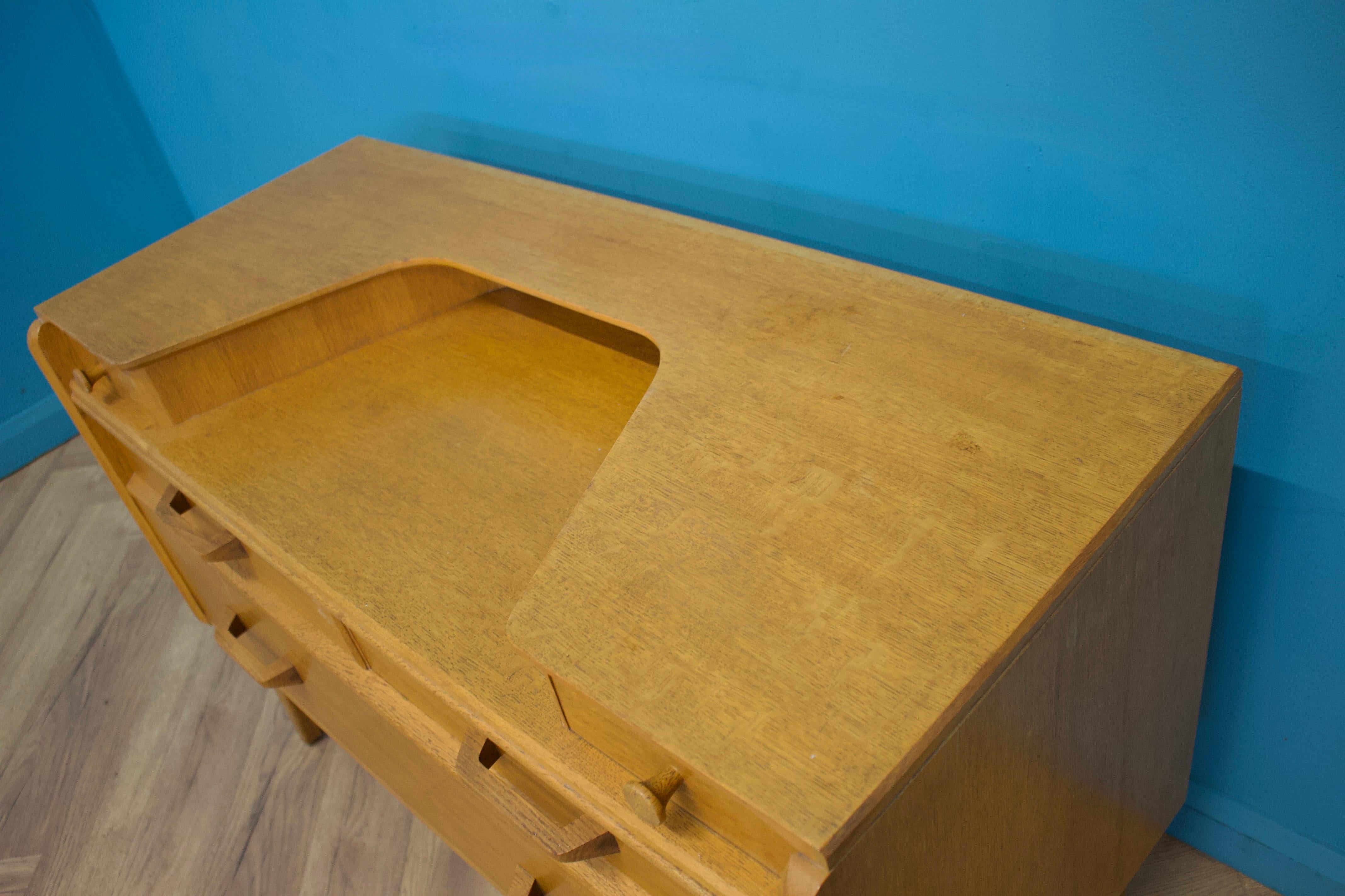 Buffet en Oak du milieu du siècle de G-Plan, années 1950 Bon état - En vente à South Shields, GB