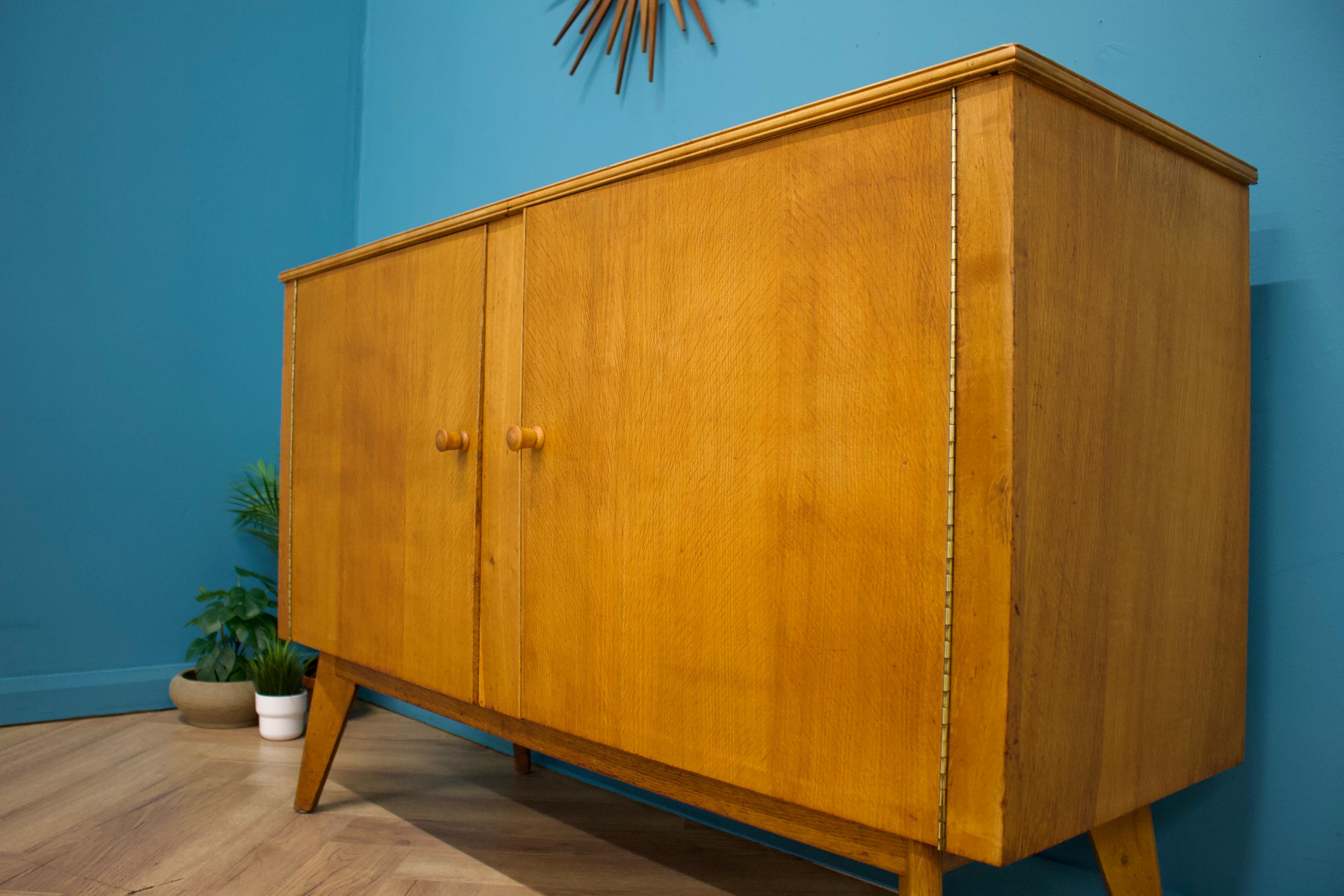 British Mid Century Oak Sideboard from Morris of Glasgow, 1950s