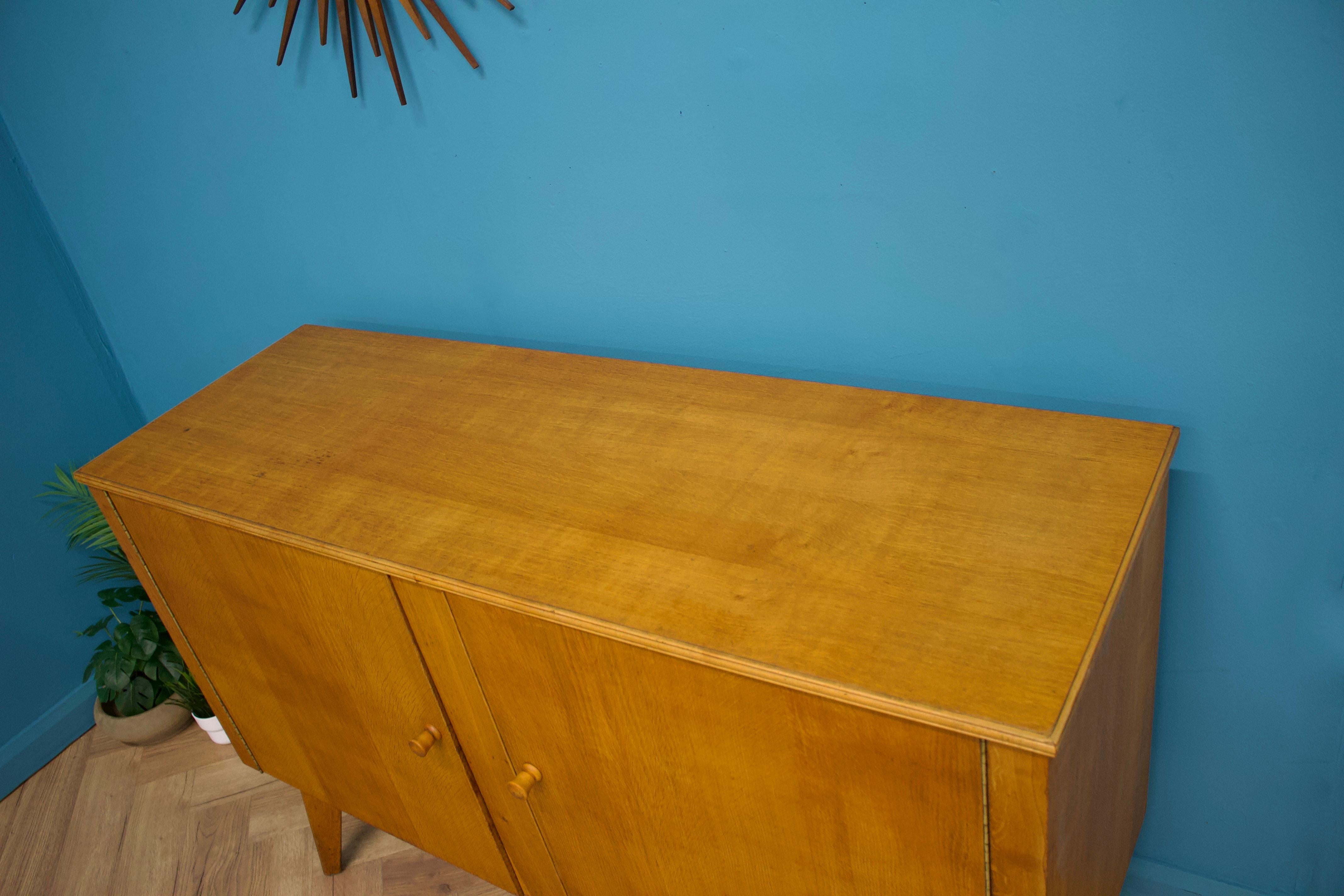 Veneer Mid Century Oak Sideboard from Morris of Glasgow, 1950s