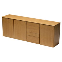 Credenza di metà secolo in Oak, Scandinavia, anni '60