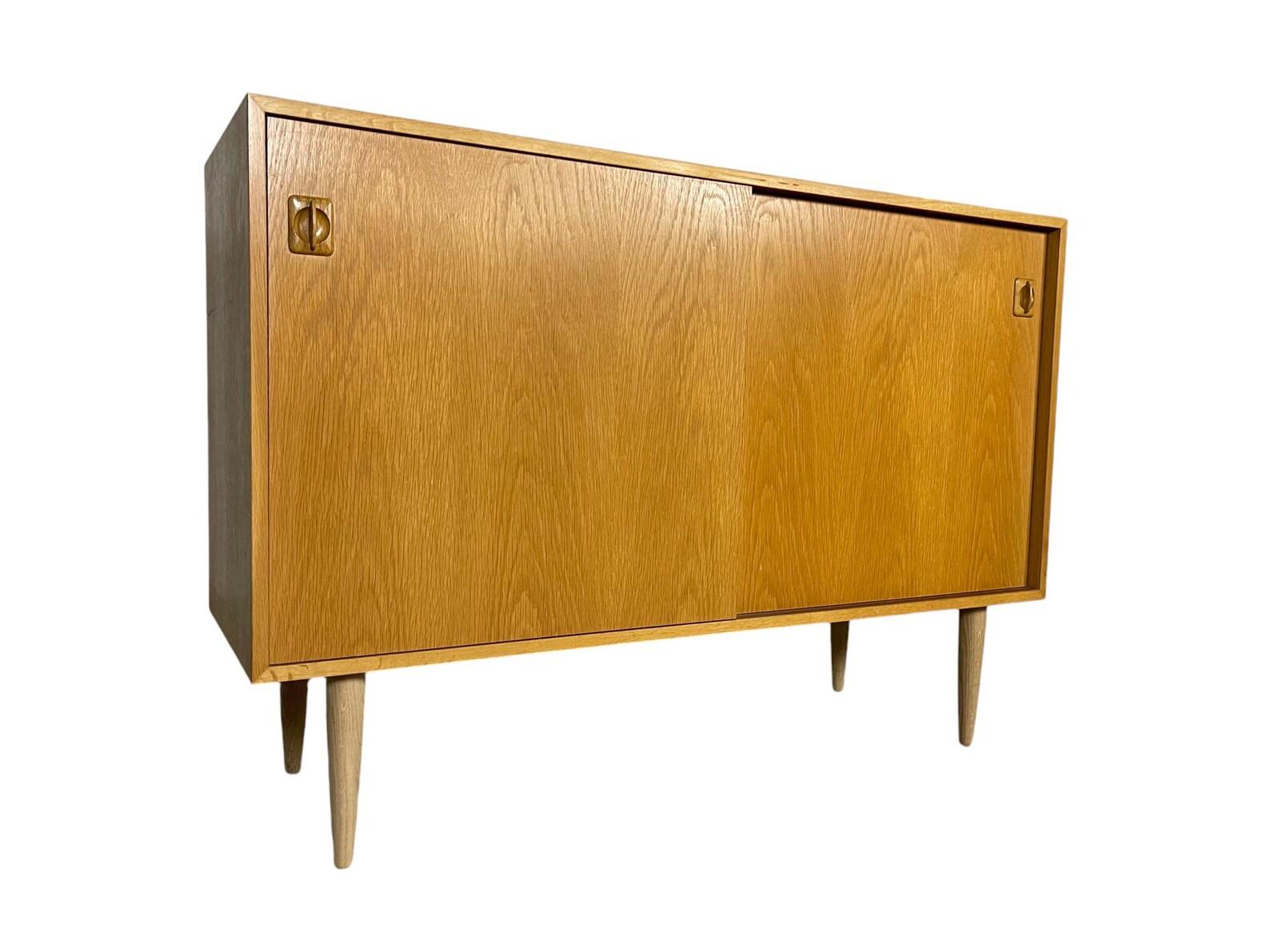 Mid-Century Modern Mid Century Oak Sideboard with Sliding Doors For Sale
