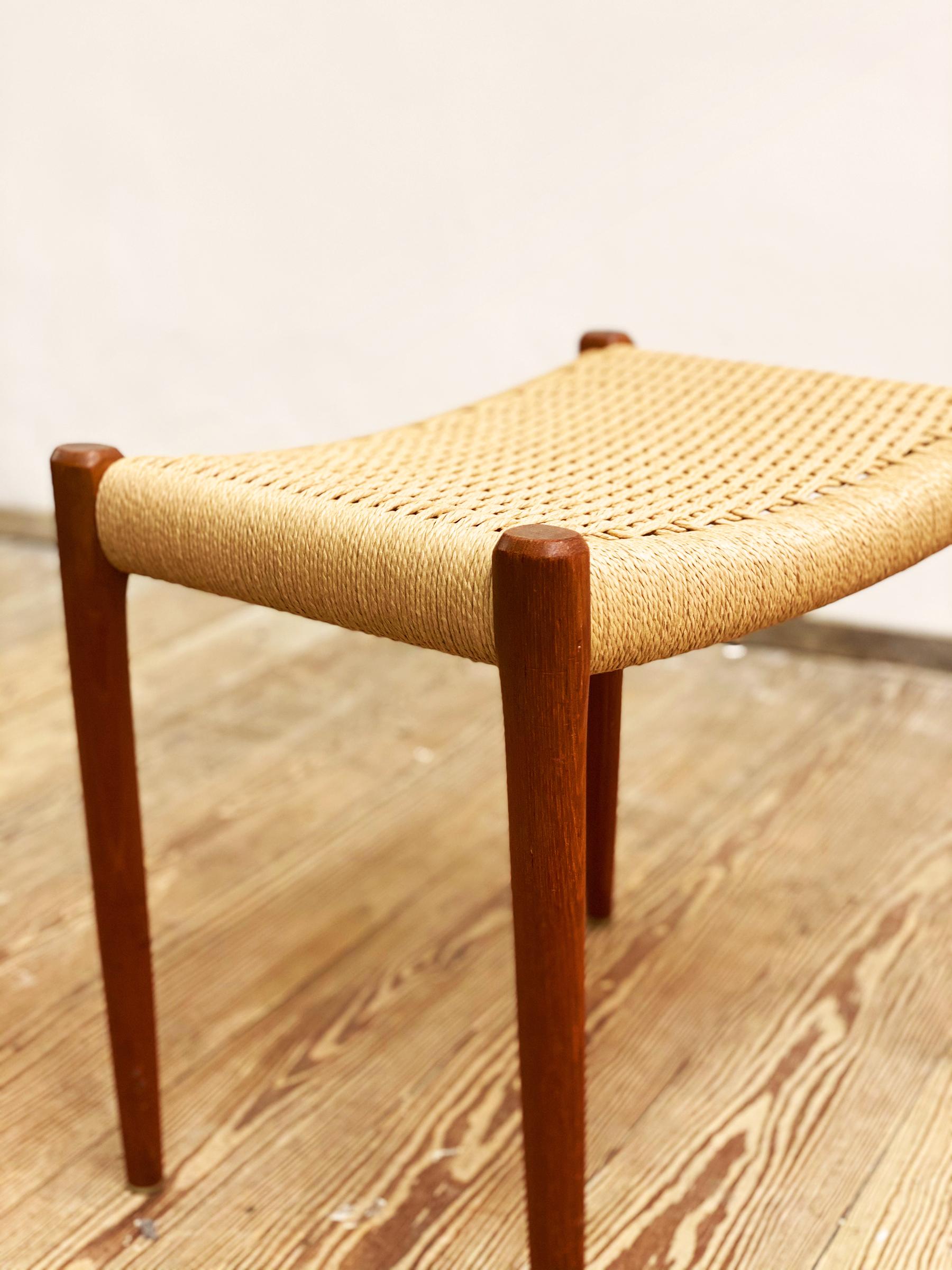 Mid-Century Oak Stool Model 80a by Niels O. Møller for J. L. Moller In Good Condition In München, Bavaria