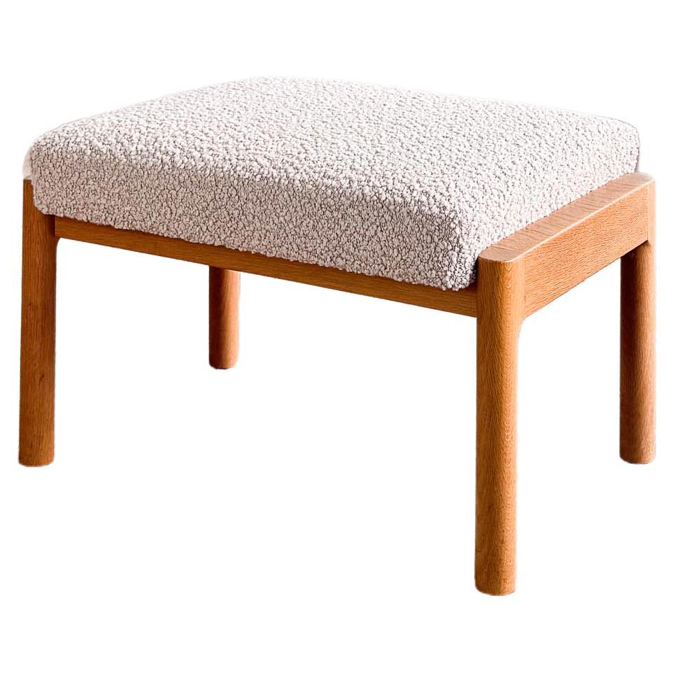 Hocker oder Ottomane aus Eiche aus der Mitte des Jahrhunderts by Ole Wanscher im Angebot