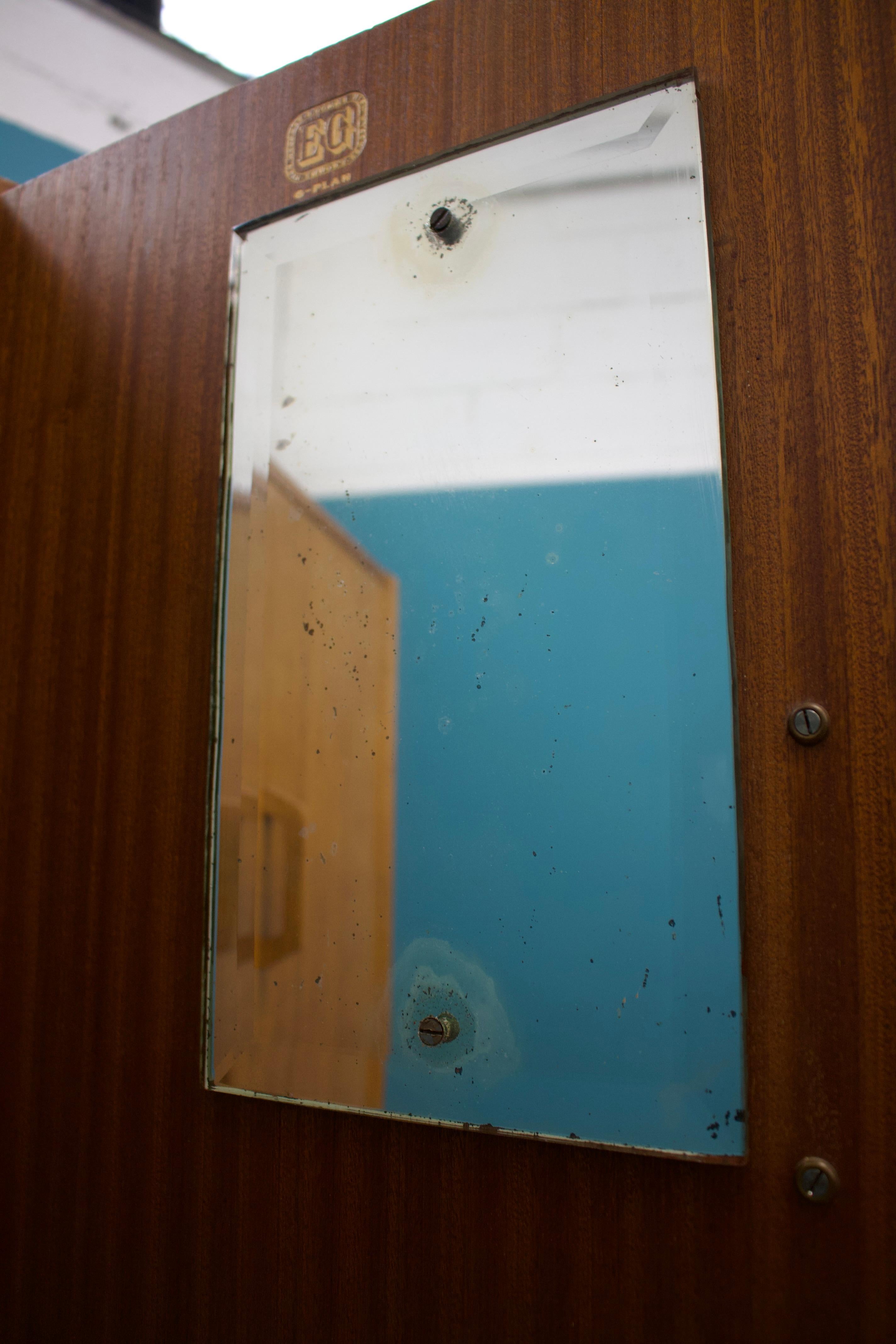 Armoire en chêne du milieu du siècle de G-Plan, années 1950 en vente 3