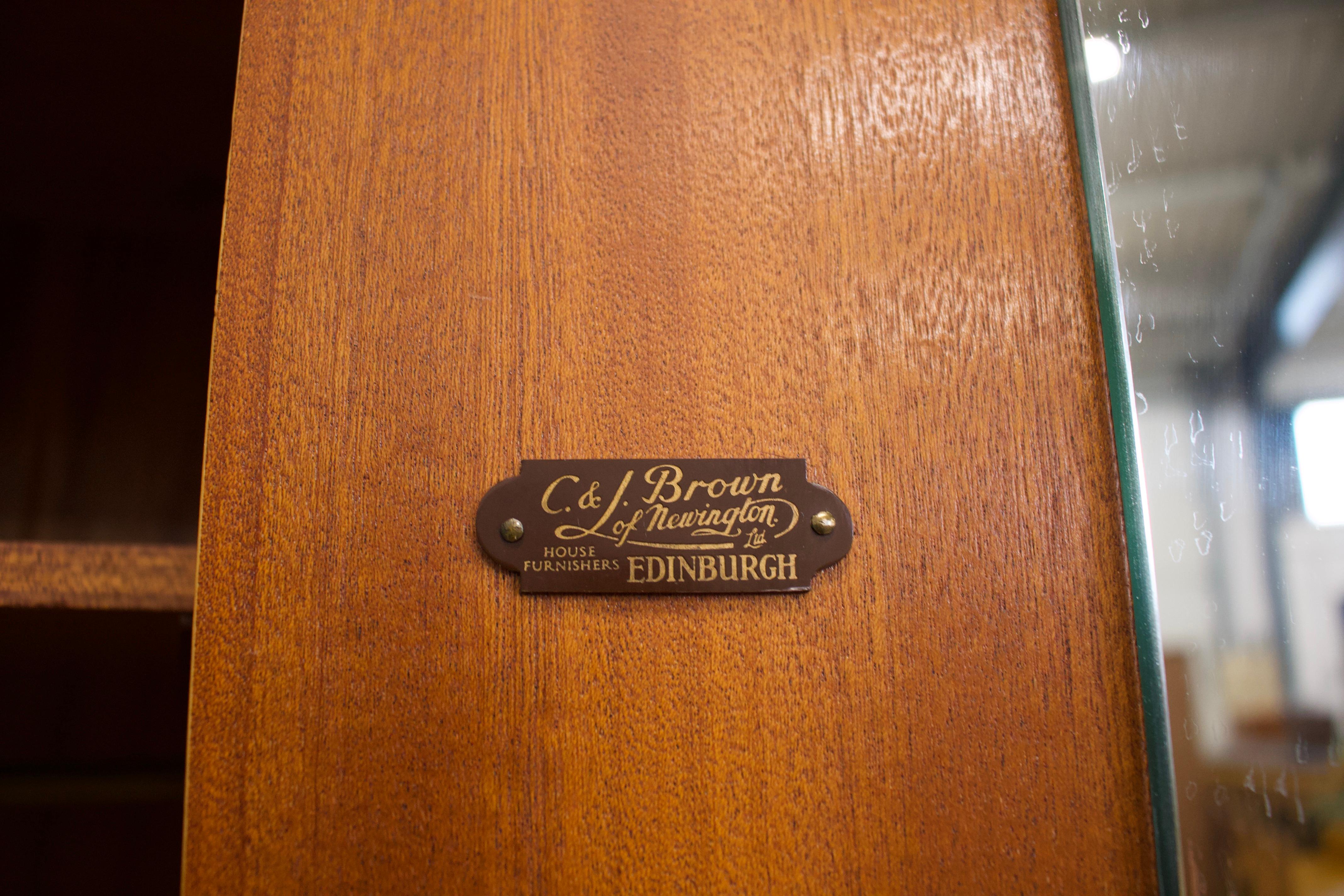 Armoire en chêne de Meredew, années 1960 en vente 2