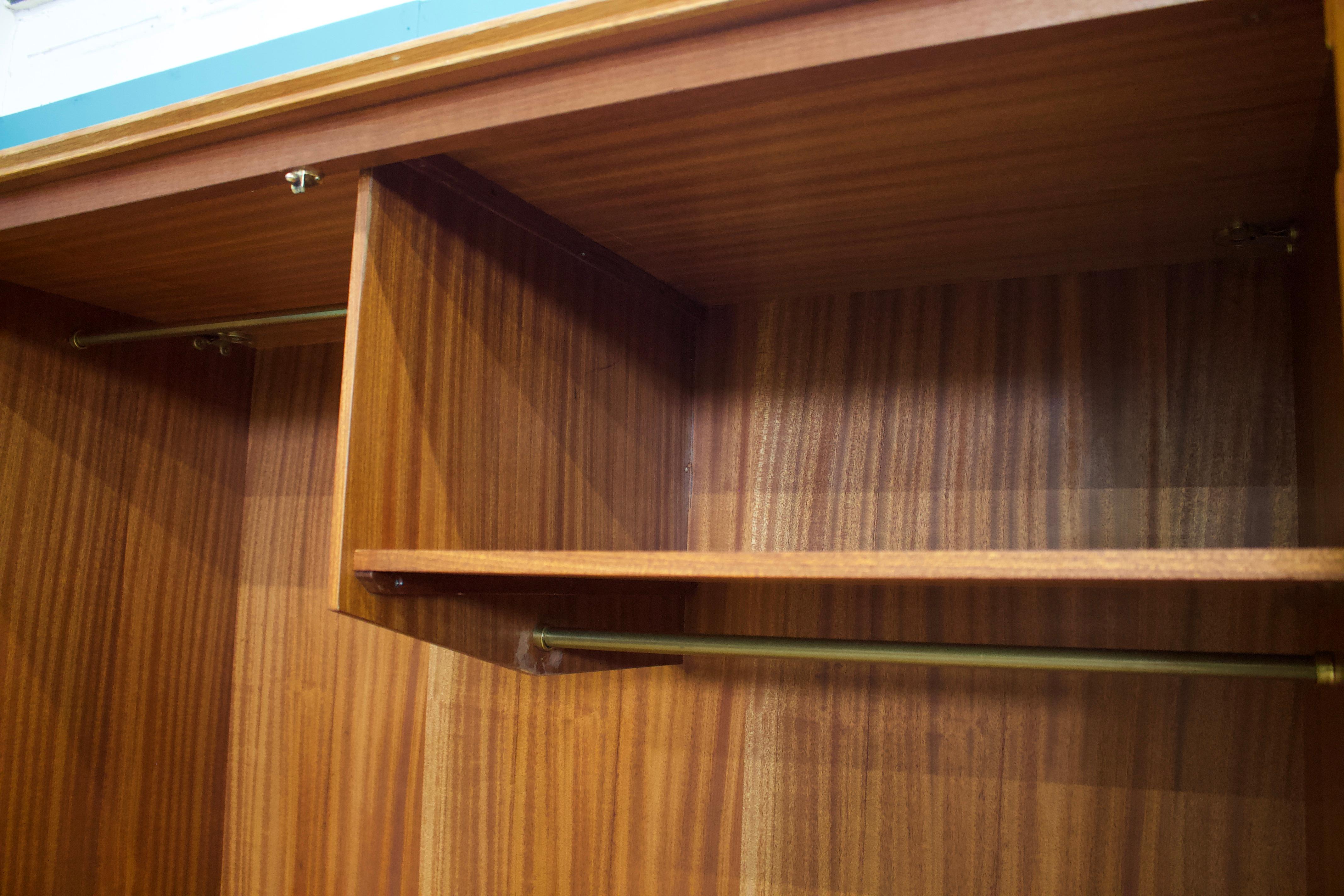 Chêne Armoire en chêne de Meredew, années 1960 en vente