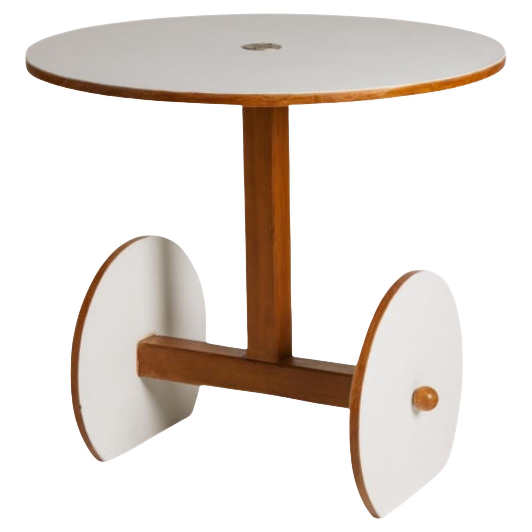 Table d'appoint de style Memphis en chêne et blanc, Italie, années 1960