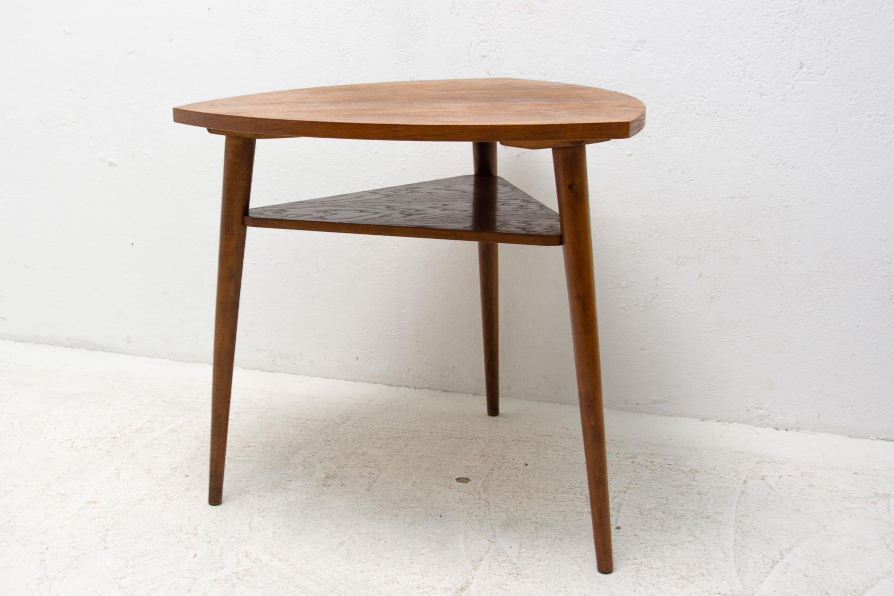Mid-Century Oak Wood Coffee Table, Czechoslovakia, 1960's For Sale 3