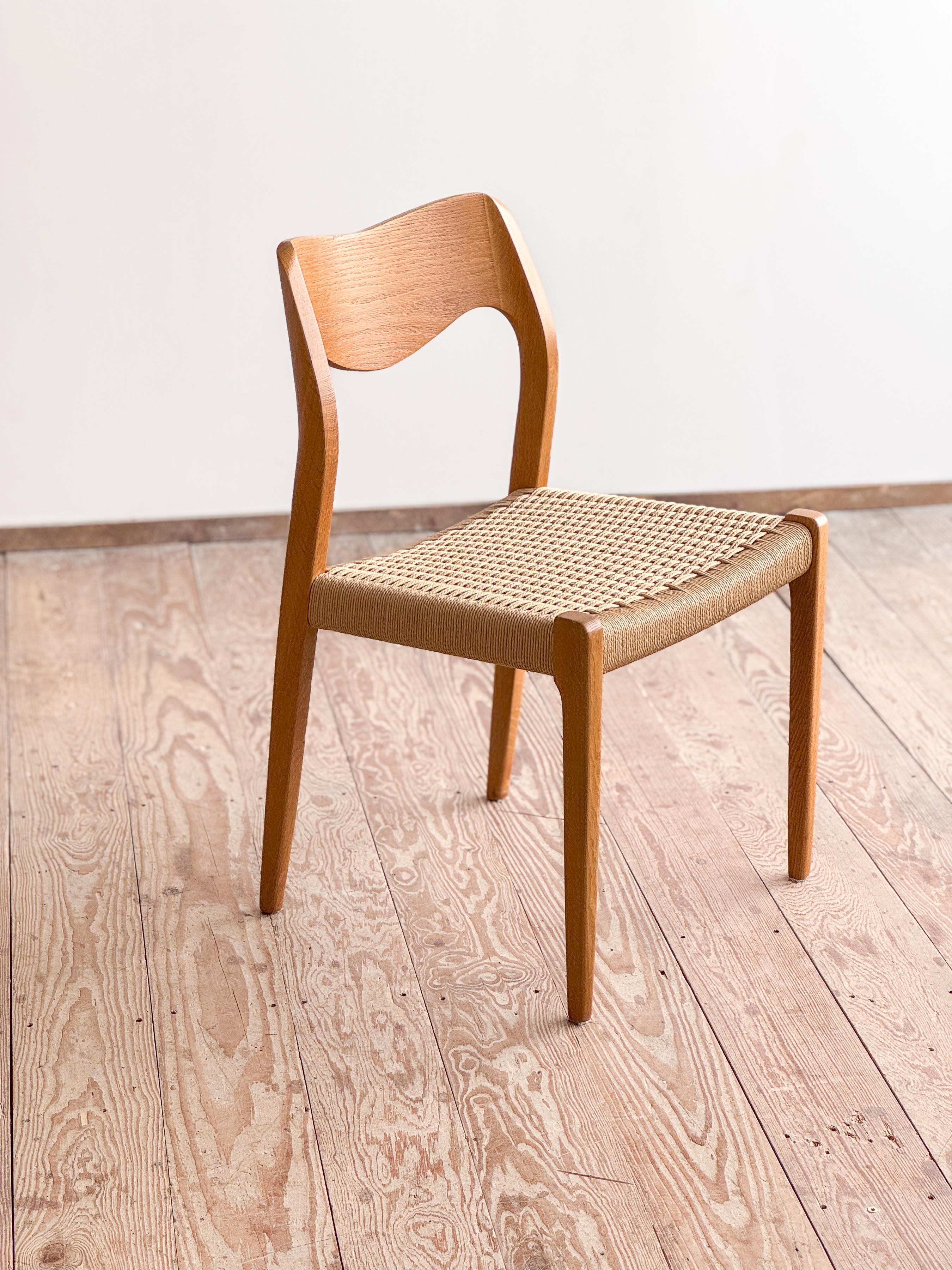 Papercord Mid-Century Oak wood Dining Chair model 71 by Niels O. Møller for J. L. Moller For Sale