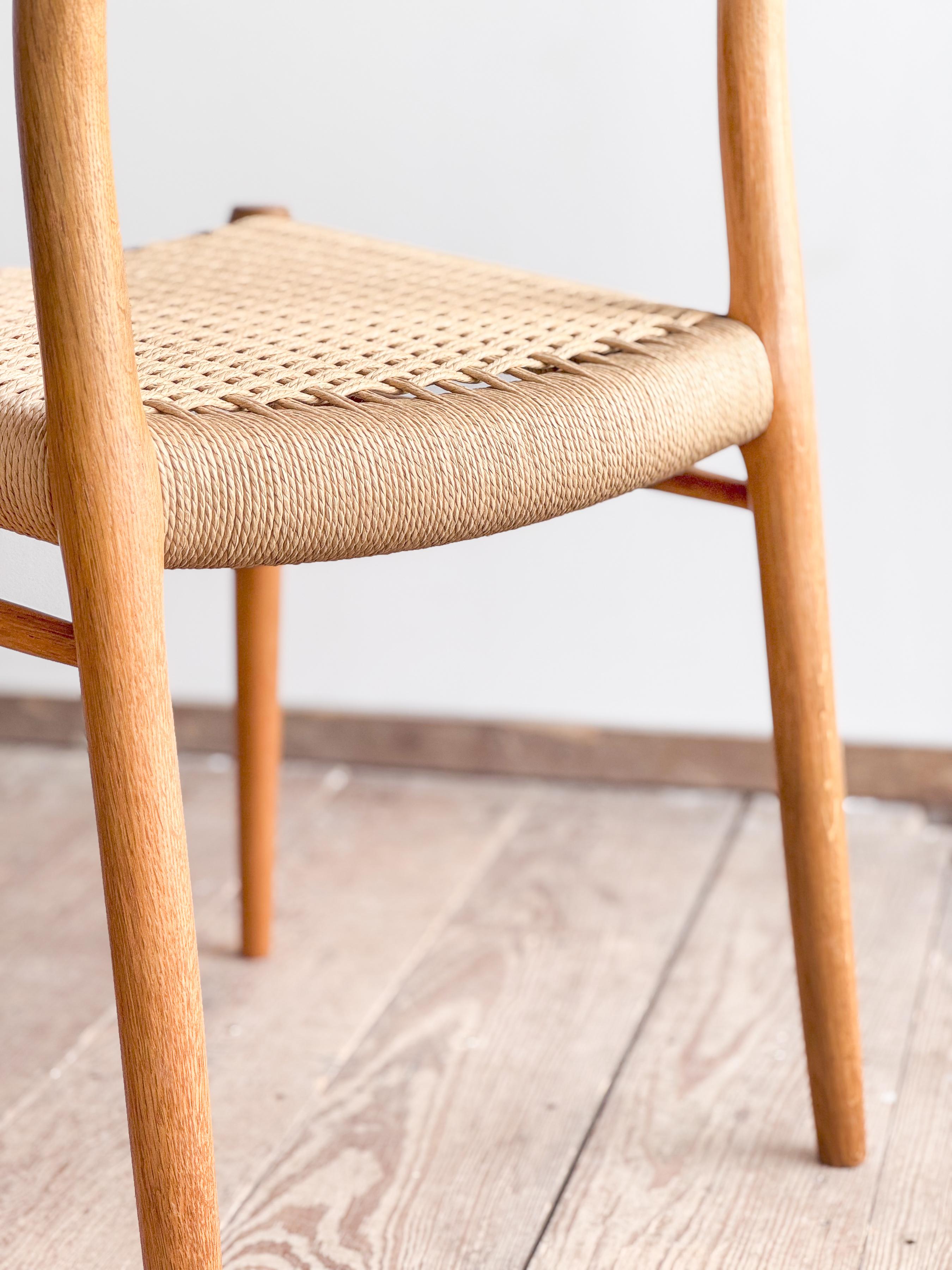 Mid-Century Oak wood Dining Chair model 75 by Niels O. Møller for J. L. Moller For Sale 3