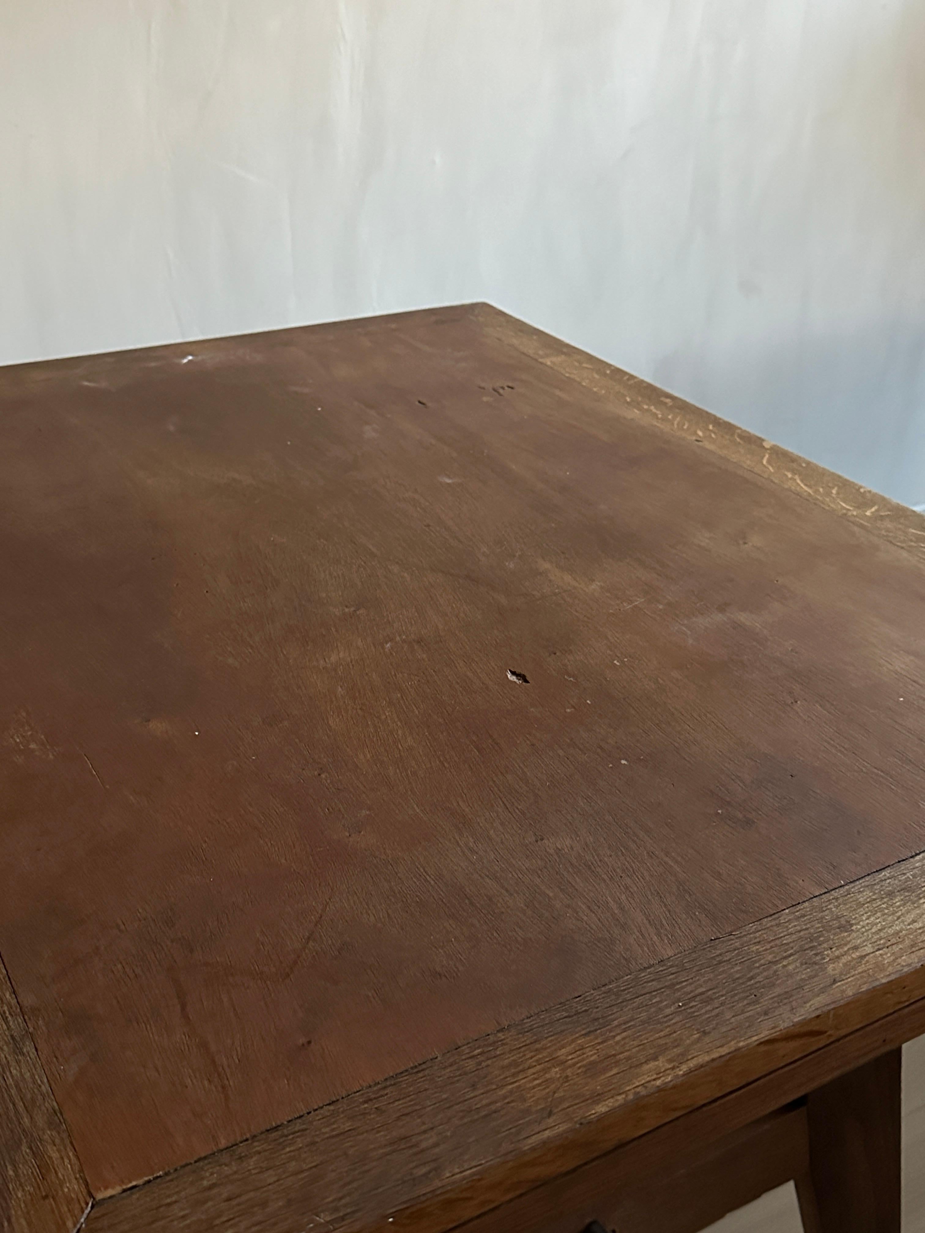 Table en bois de chêne du milieu du siècle par René Gabriel, France, c. 1940s en vente 4