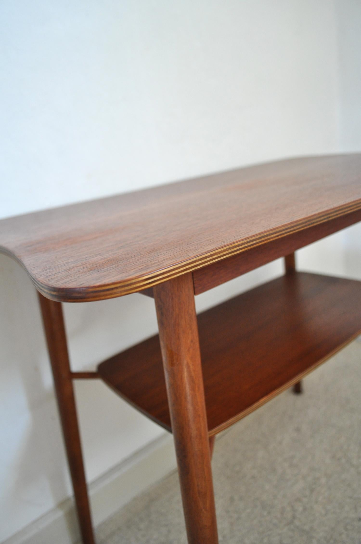 Midcentury Occasional Teak Side Table with a Organic Shape, 1960s In Good Condition In Vordingborg, DK