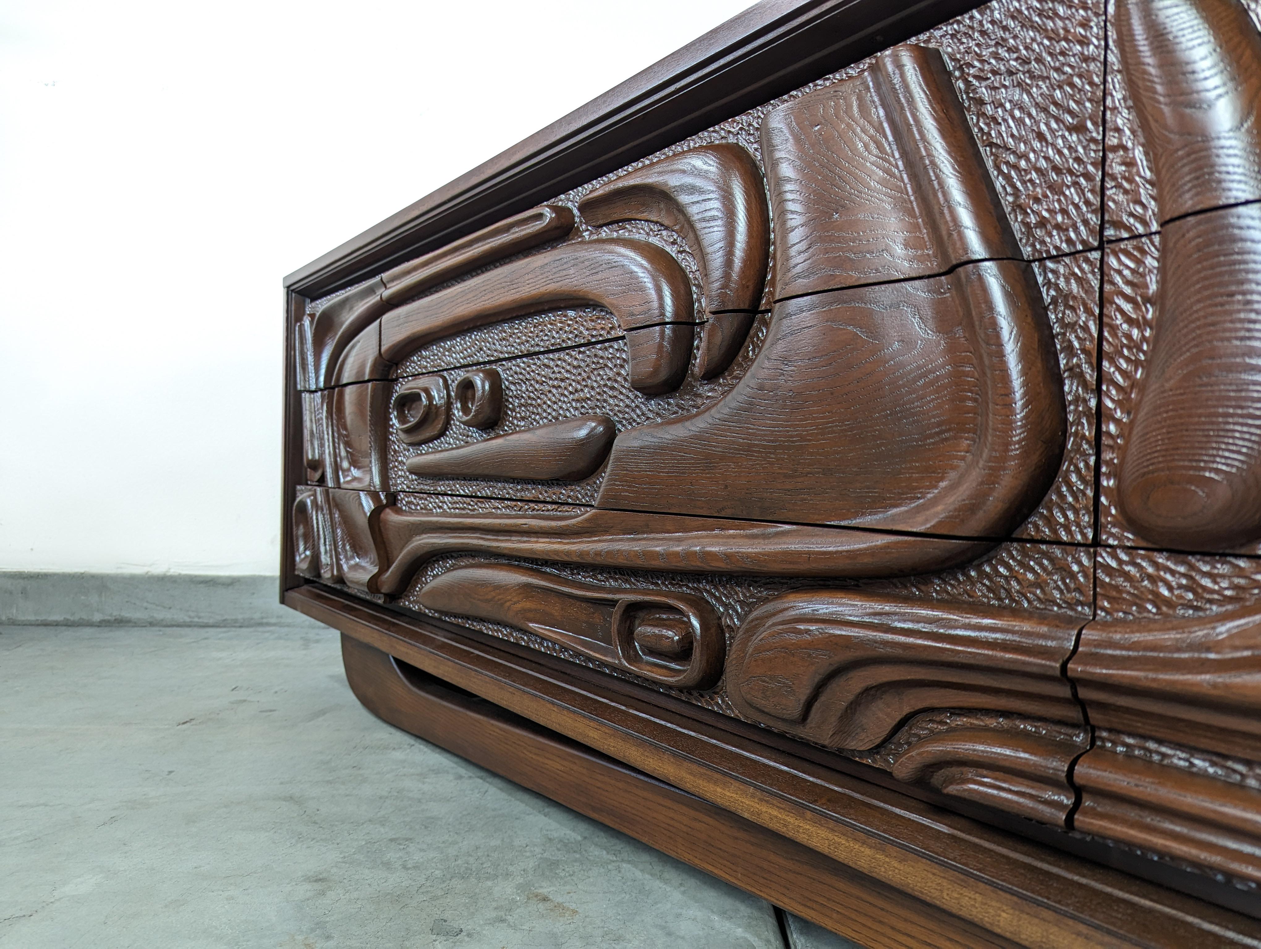 Mid-Century-Kommode „Oceanic“ aus geformtem Nussbaumholz von Pulaski Furniture Corp, ca. 1960er Jahre (Formica) im Angebot