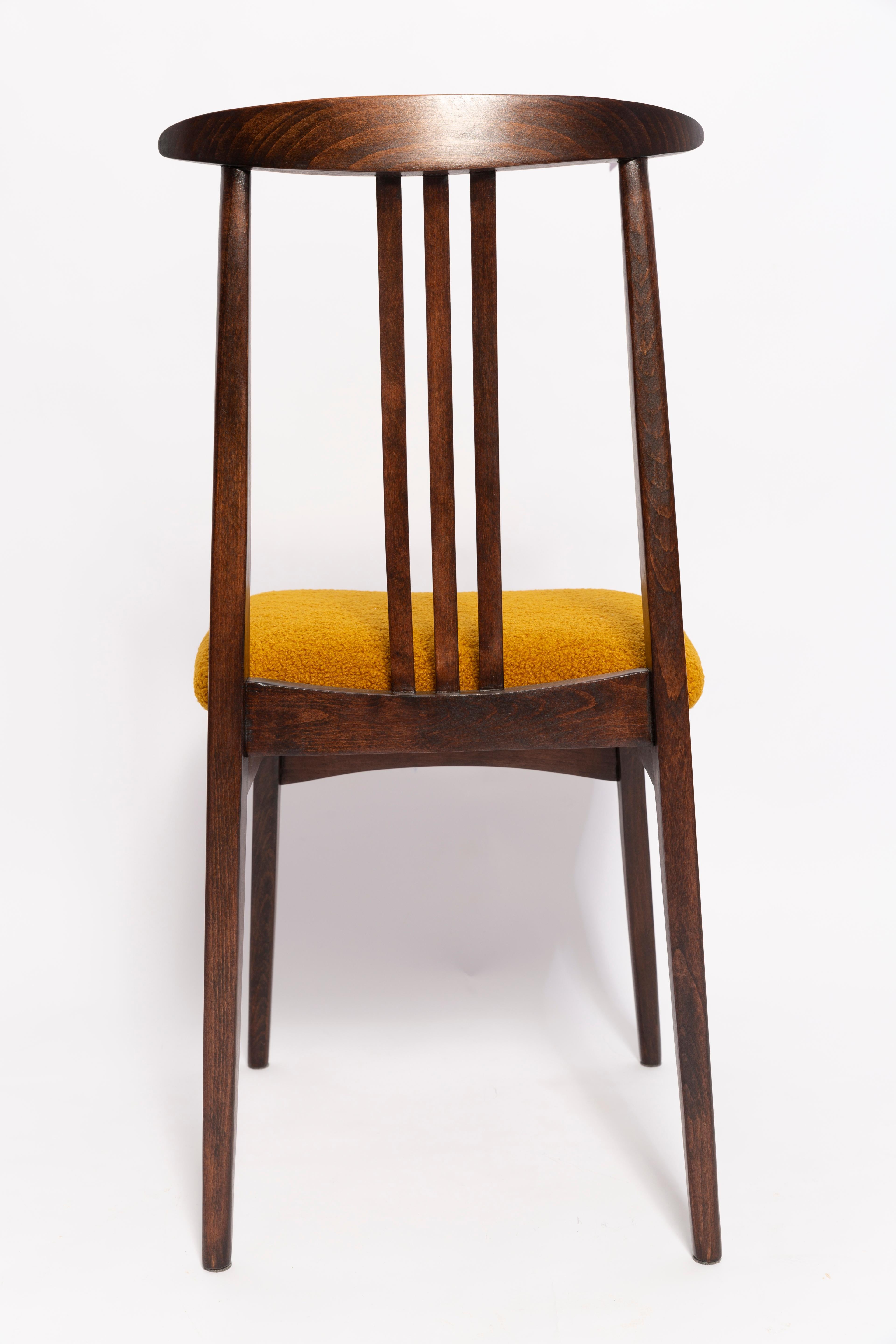 Mid-Century Ochre Boucle Chair, Walnut Wood, M. Zielinski, Europe, 1960s In Excellent Condition For Sale In 05-080 Hornowek, PL