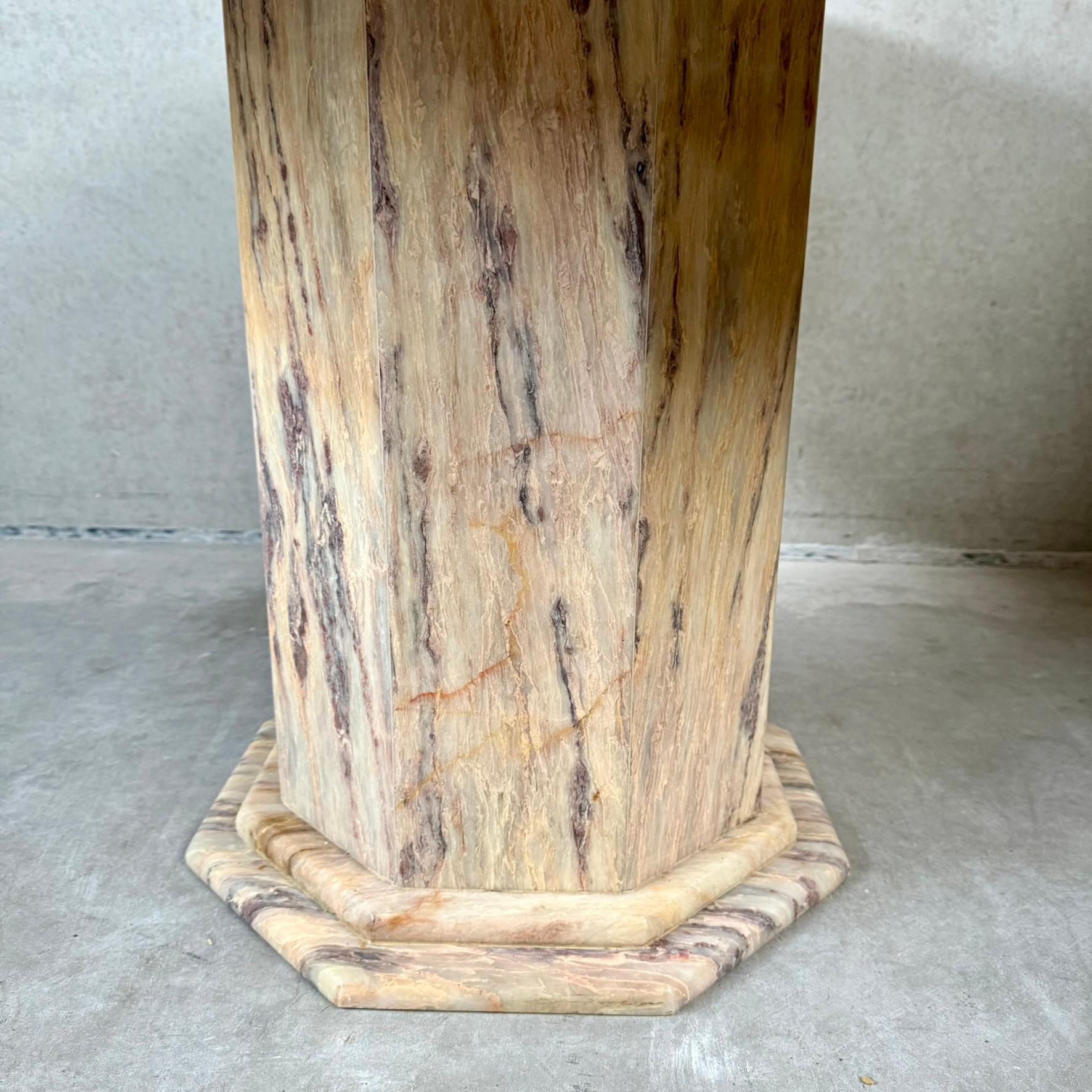 Mesa de comedor octogonal de mármol de mediados de siglo Italia 1980 en venta 13