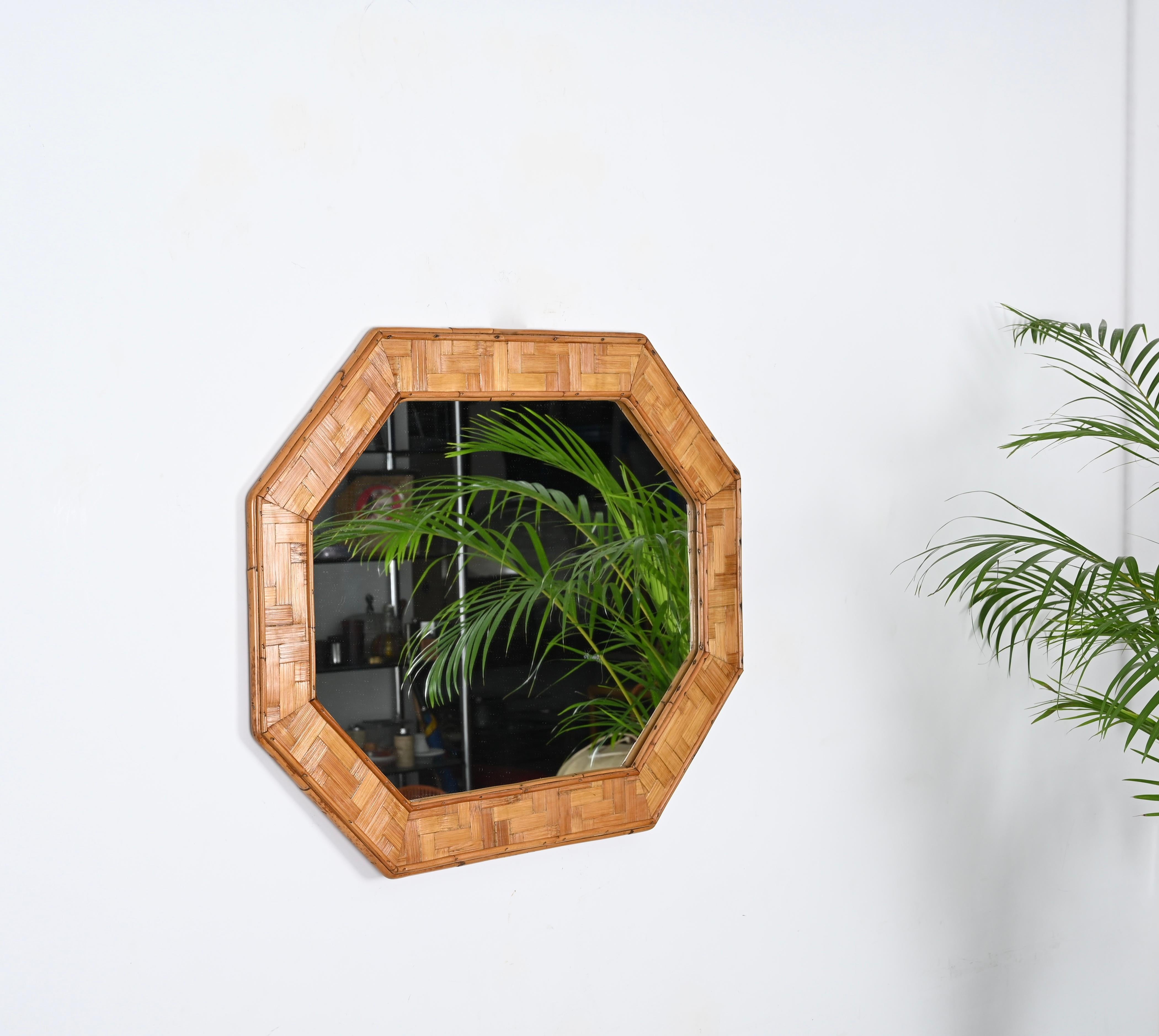 Mid-Century Octagonal Mirror in Bamboo and Woven Rattan Italian, 1960s In Good Condition In Roma, IT