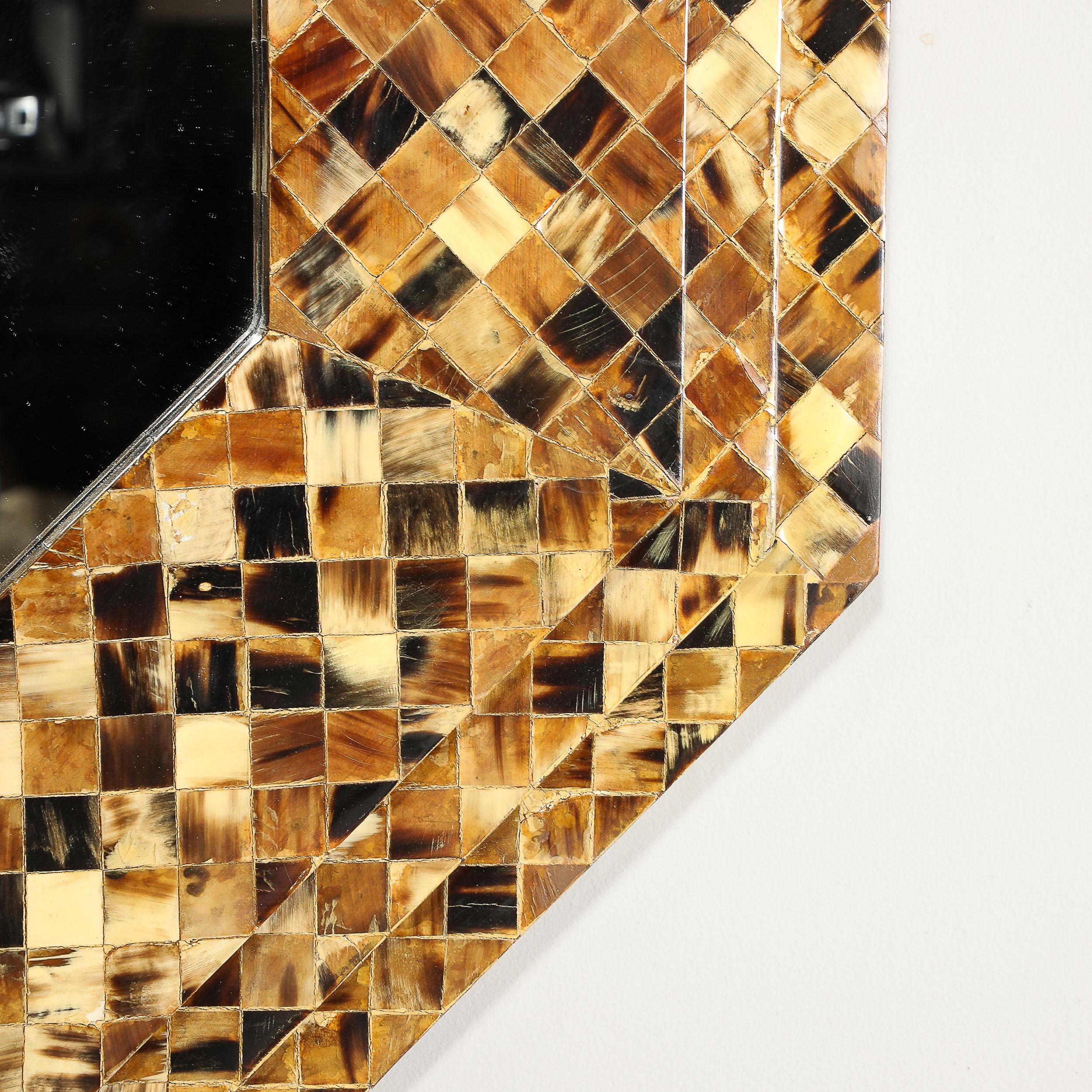 Miroir octogonal du milieu du siècle dernier en forme de coquillage tessellé, à la manière de Karl Springer en vente 2