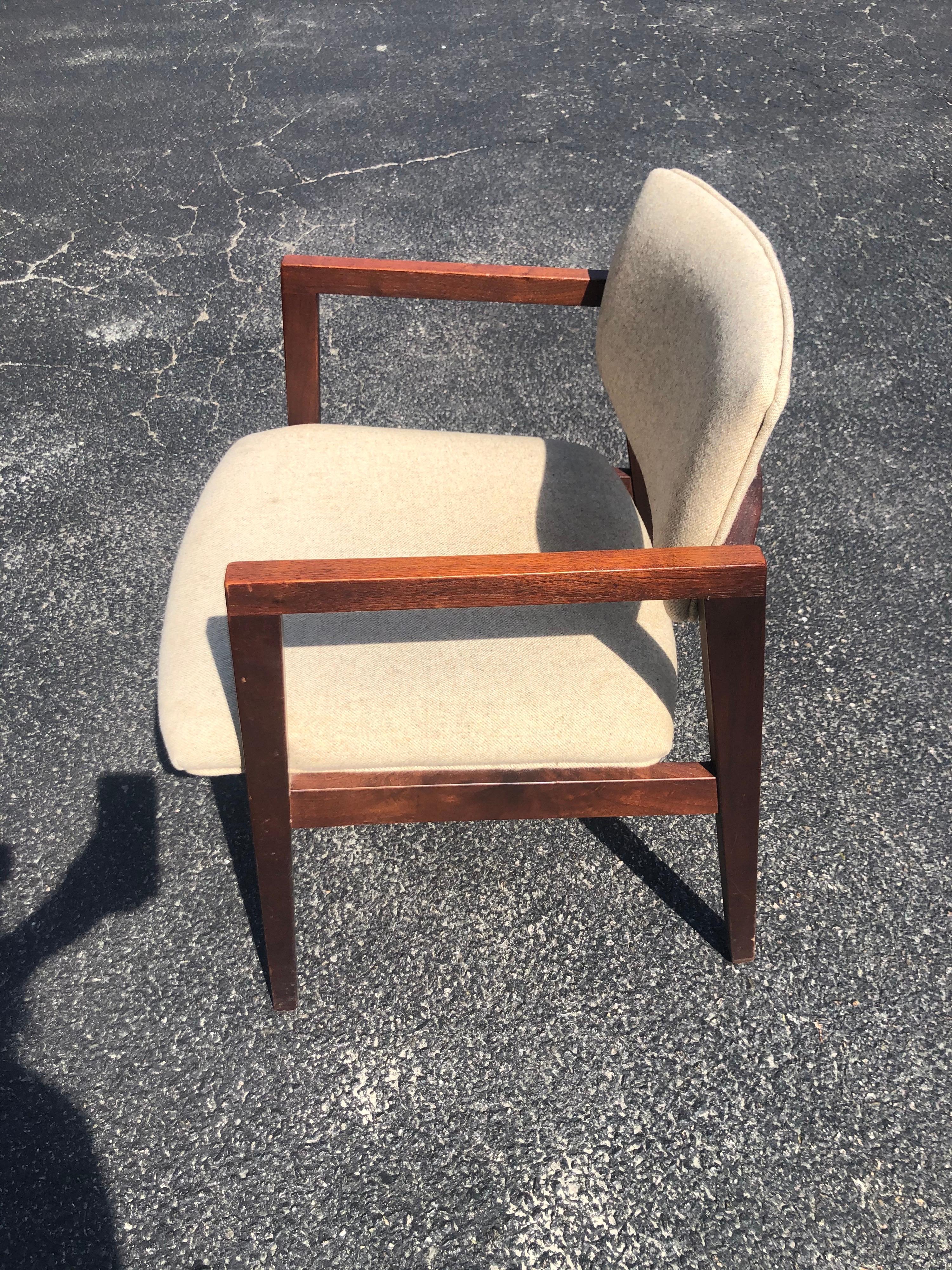 marble imperial chair
