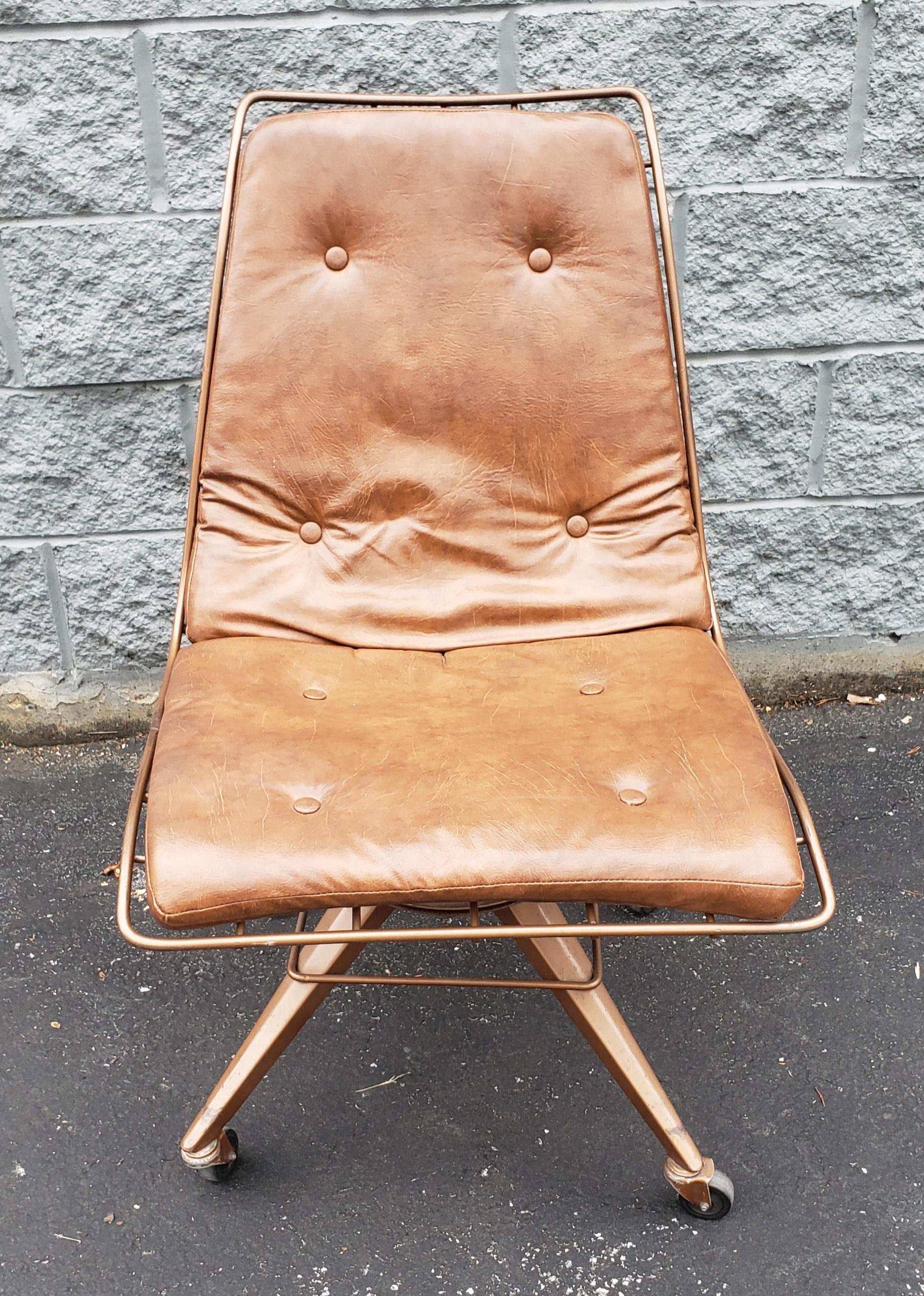 Mid-Century Modern Midcentury Office Chair with Tufted Seat and Back For Sale