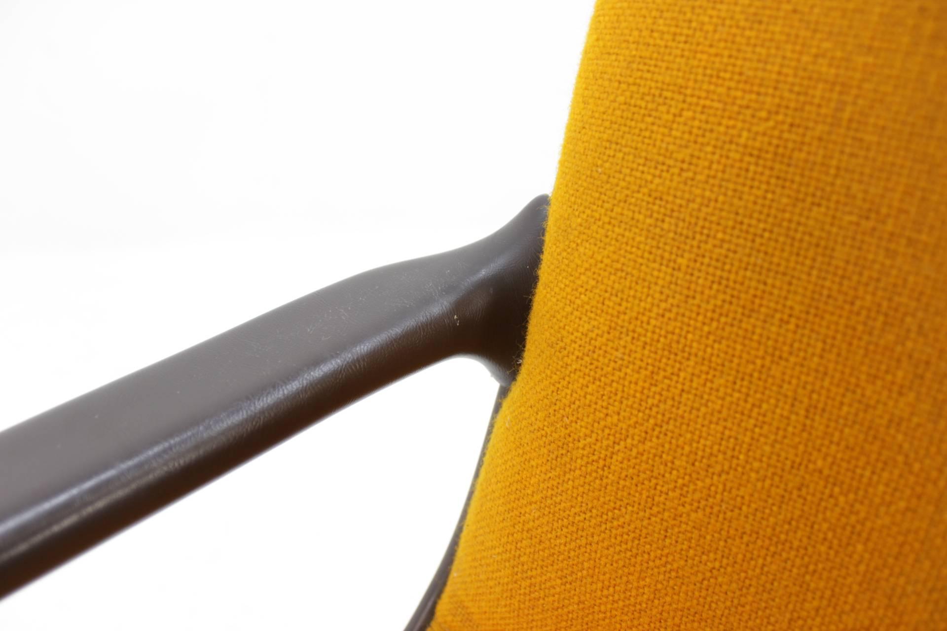 Sedia da ufficio Midcentury di Comforto, anni '70 In condizioni buone a Praha, CZ
