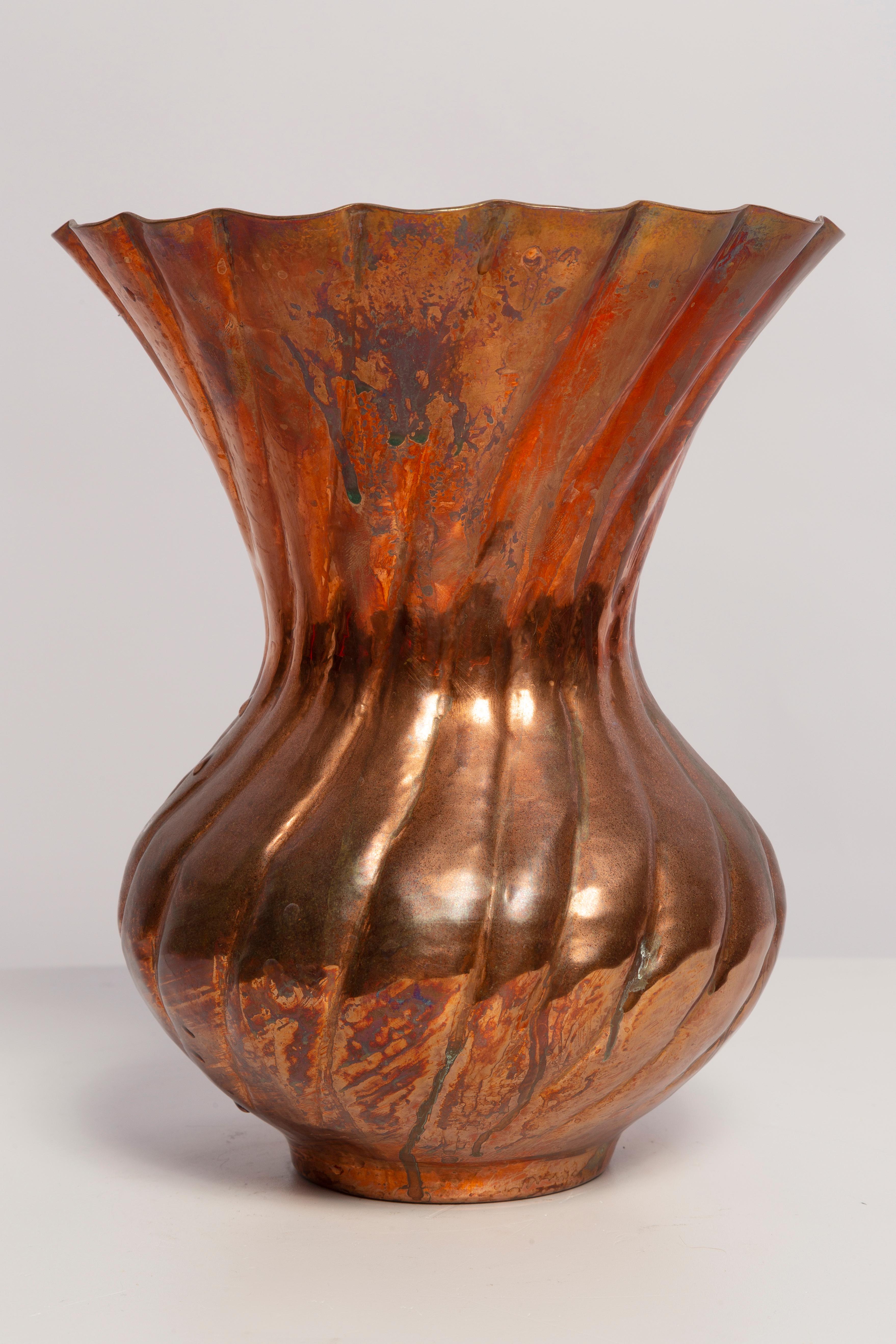 Mid Century Old Brass Vase, Italy, 1960s In Good Condition For Sale In 05-080 Hornowek, PL