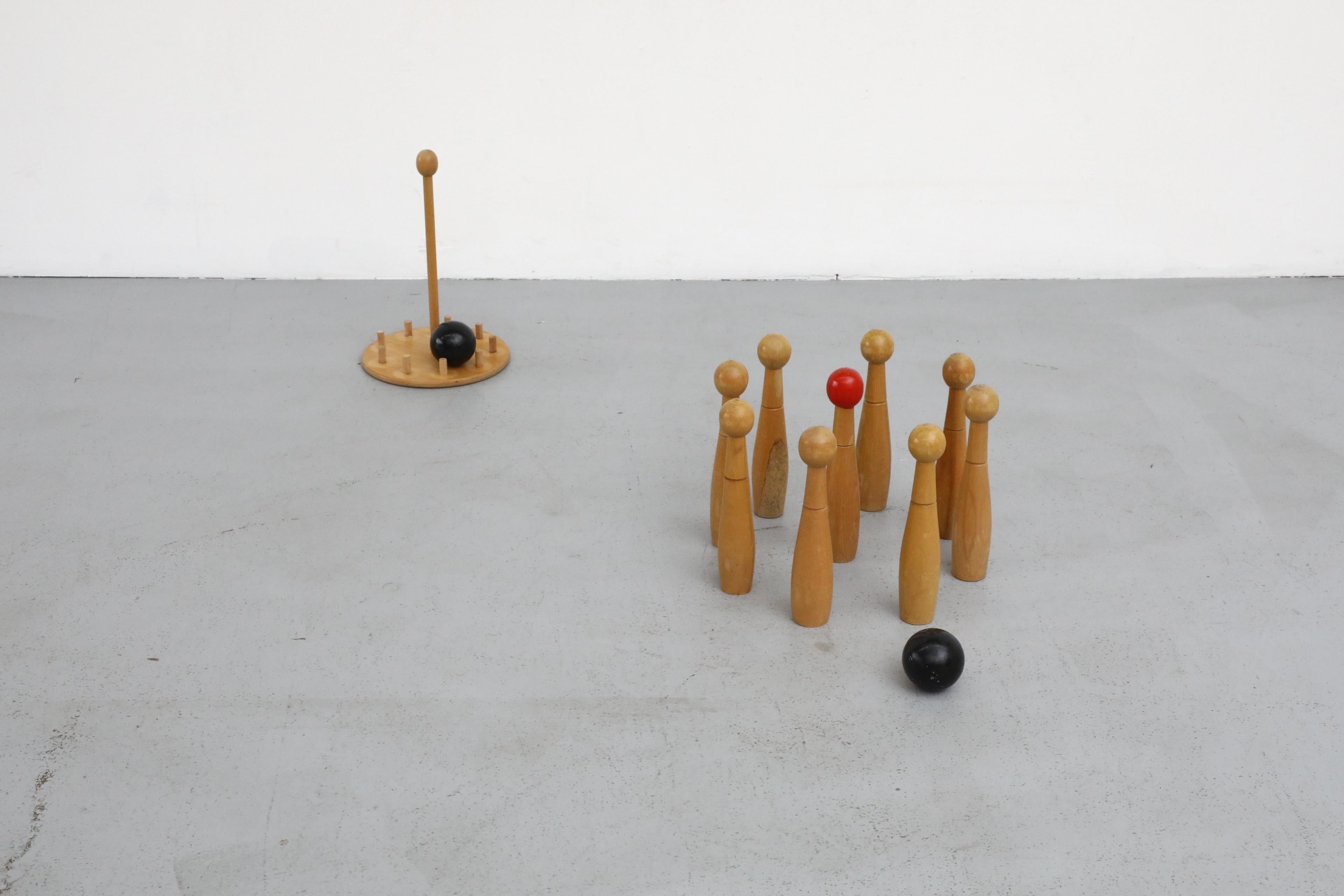 Mid-Century Modern Jeu de quilles en bois à l'ancienne du milieu du siècle