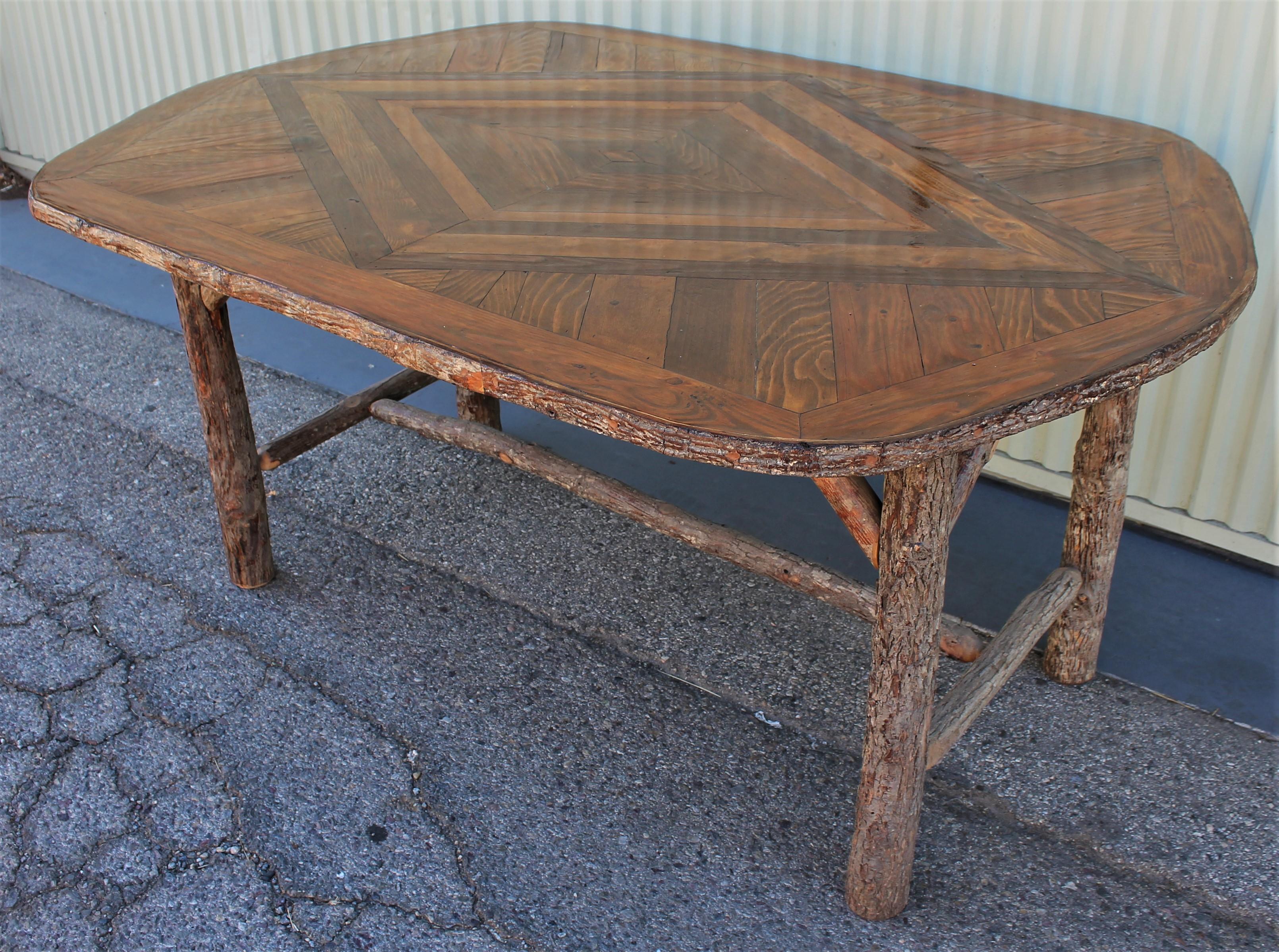 Hand-Crafted Mid Century Old Hickory Table and Five  Chairs