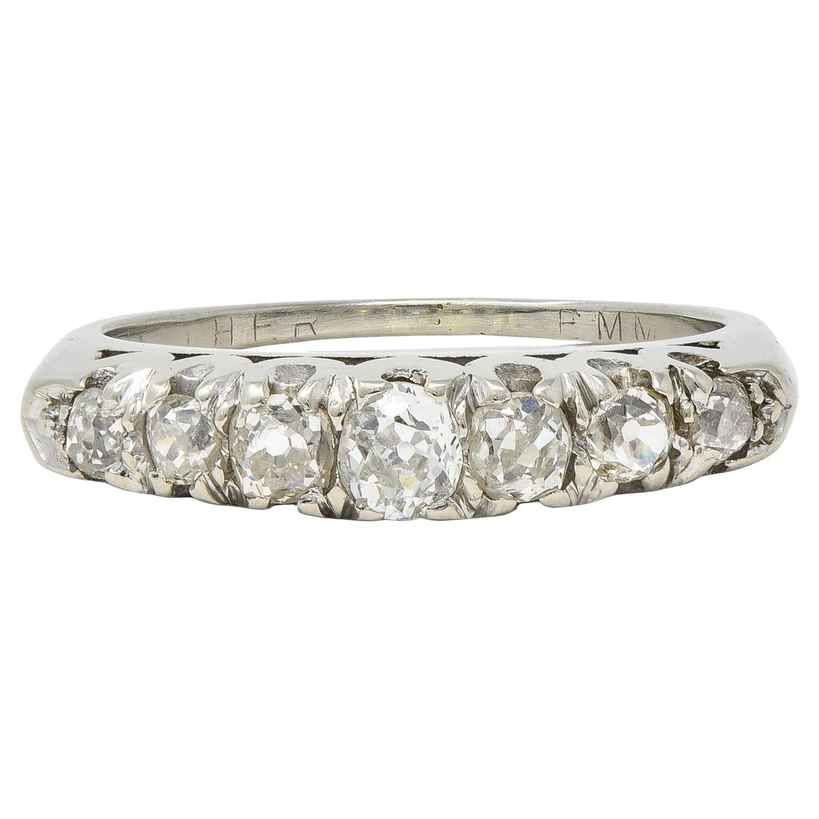 Anillo de oro blanco de 14 quilates con diamantes talla mina de mediados del siglo pasado Anillo vintage de cola de pez
