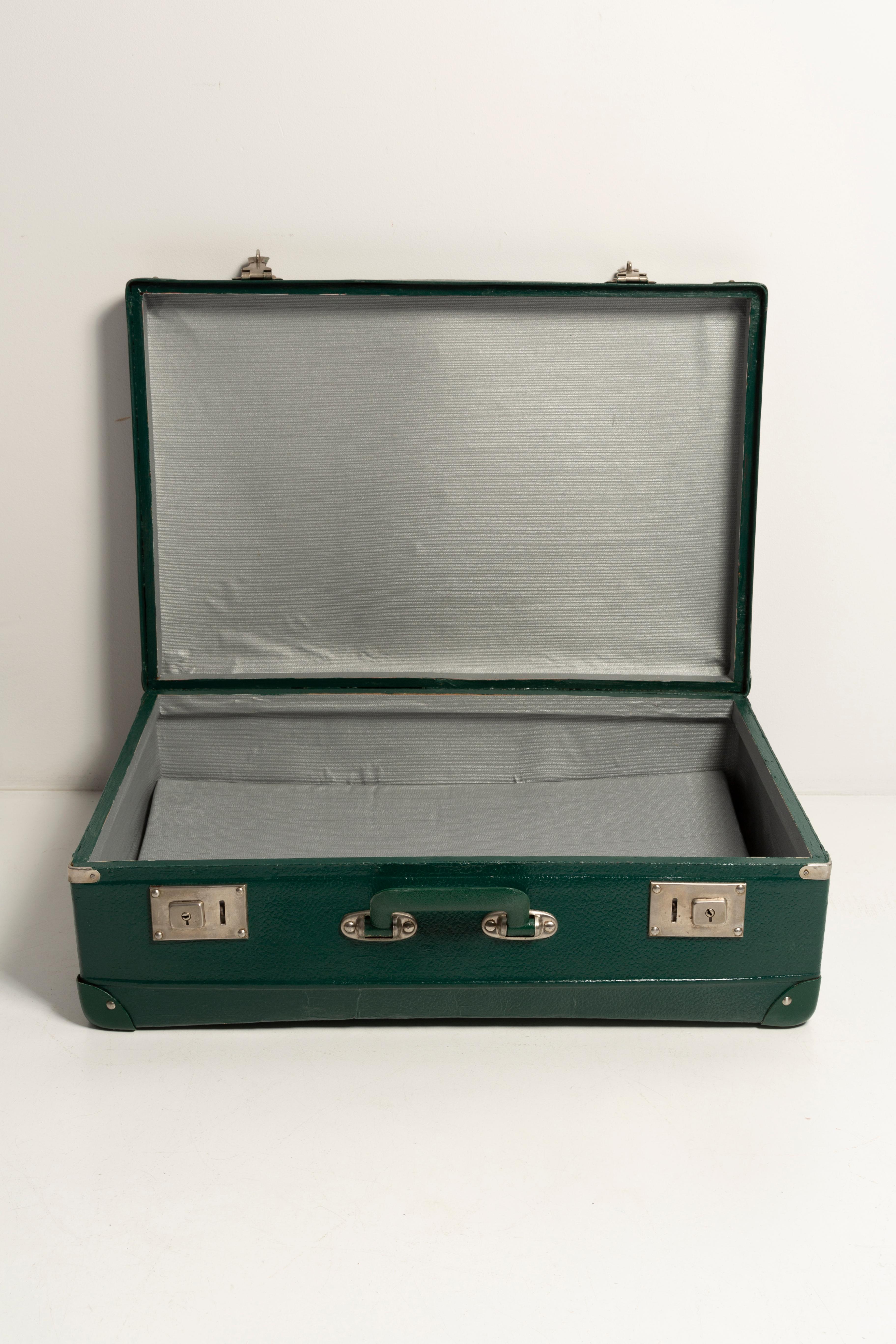 Midcentury Old Vintage Green Suitcase, Storage, Decoration, Europe, 1970s For Sale 2