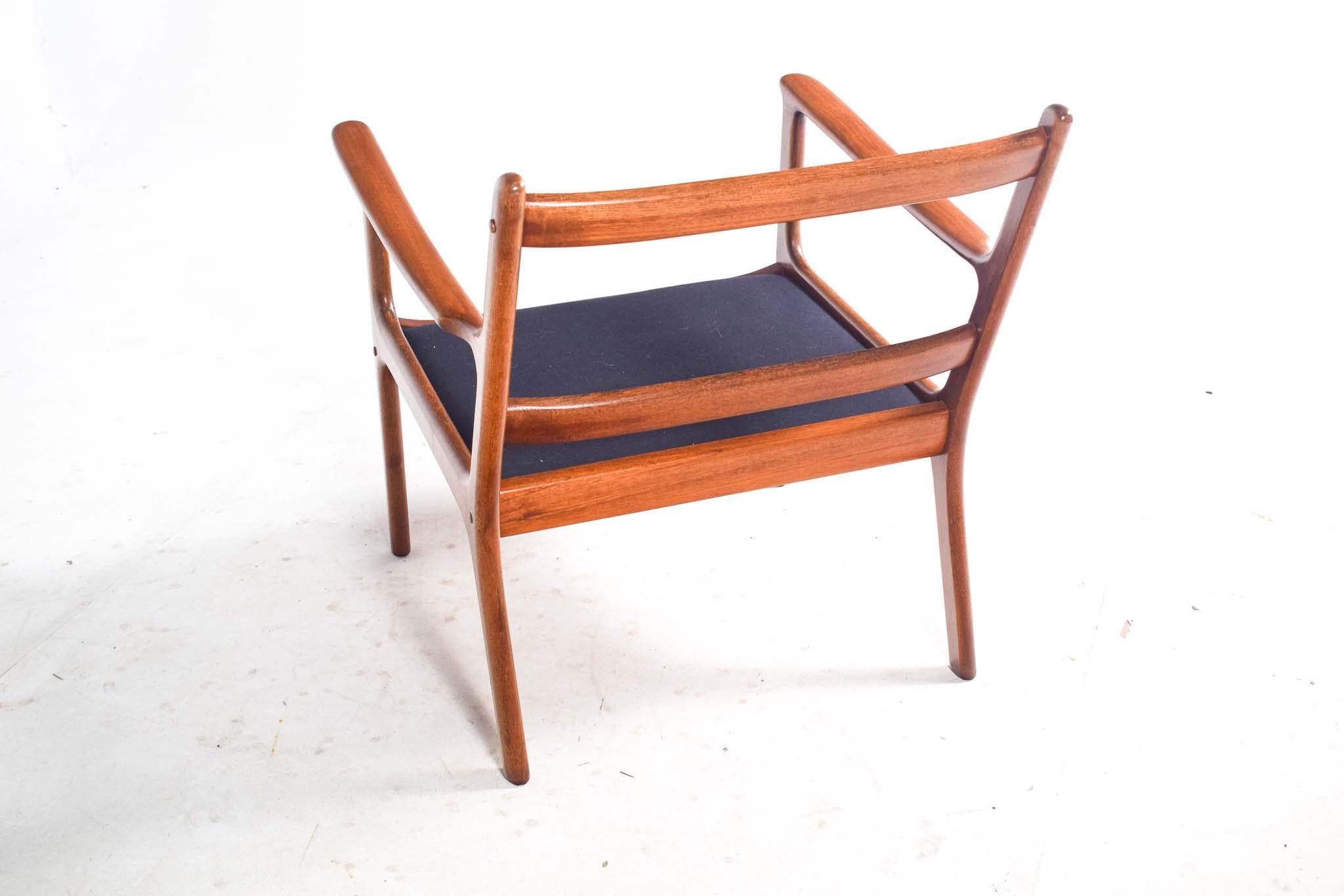 Sedia facile di metà secolo Ole Wanscher modello PJ 112 in teak in vendita 1