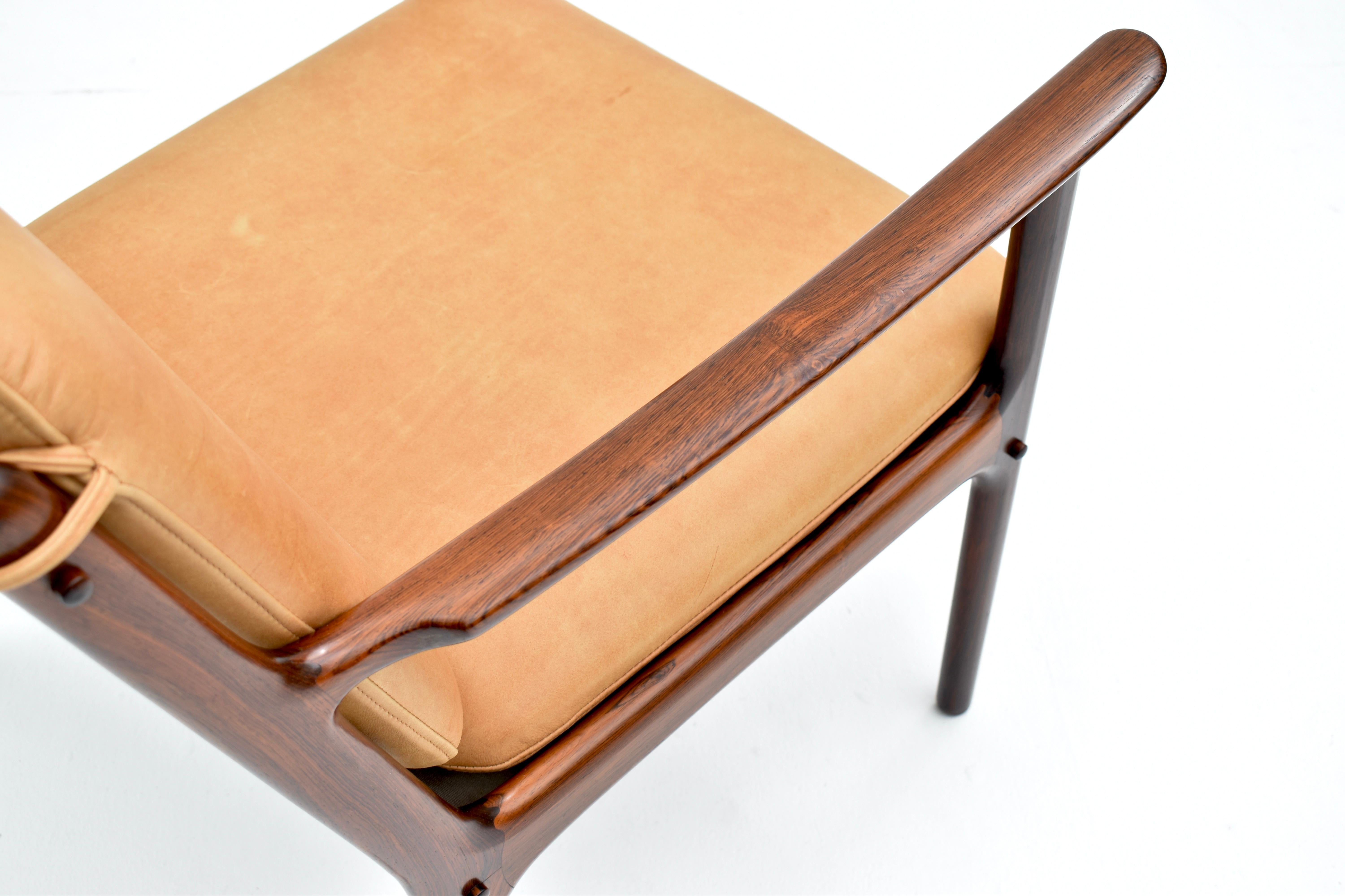 Mid Century Ole Wanscher Model PJ112 Rosewood Lounge Chair For Poul Jeppesen For Sale 3