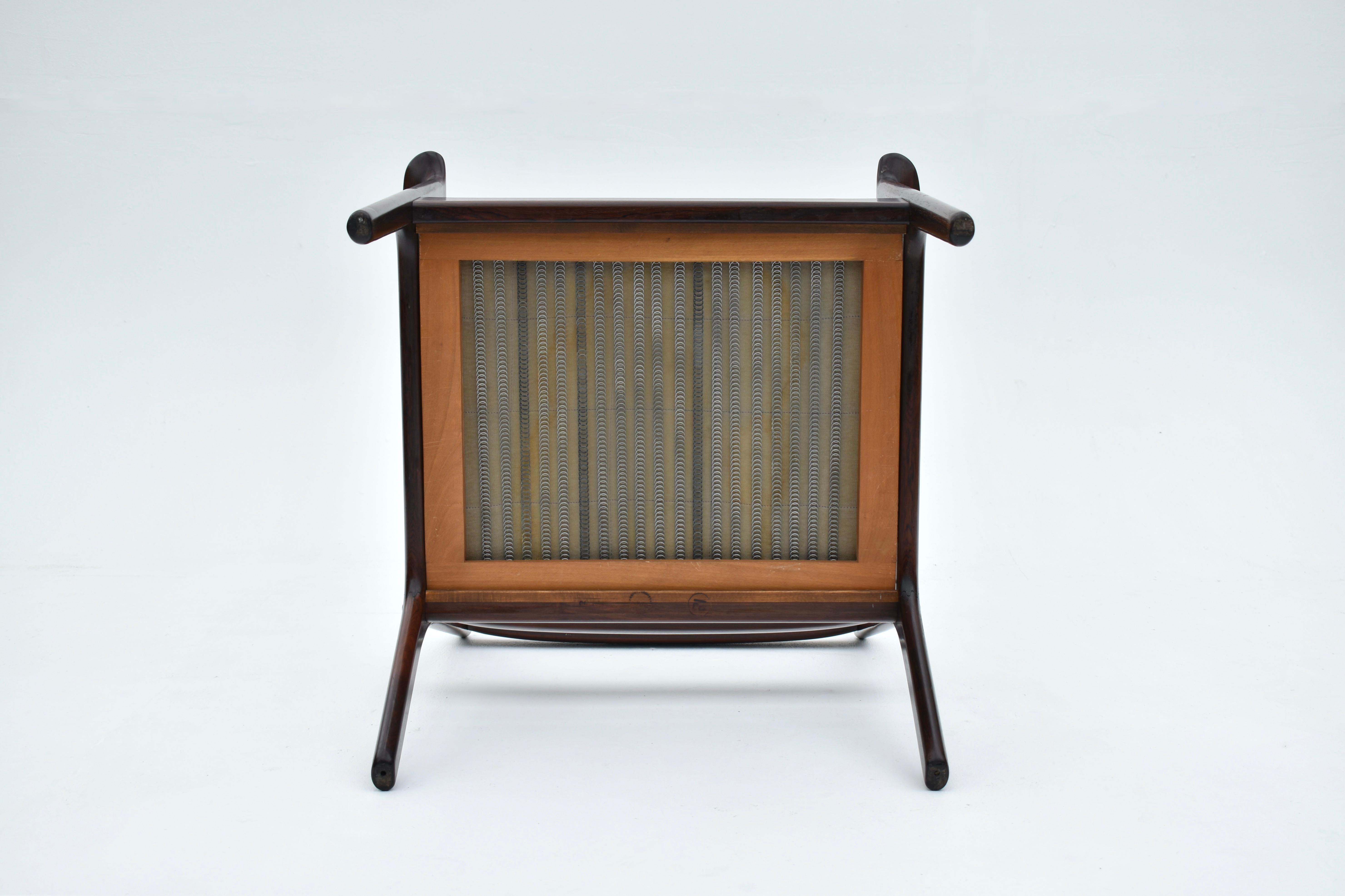 Mid Century Ole Wanscher Model PJ112 Rosewood Lounge Chair For Poul Jeppesen For Sale 10