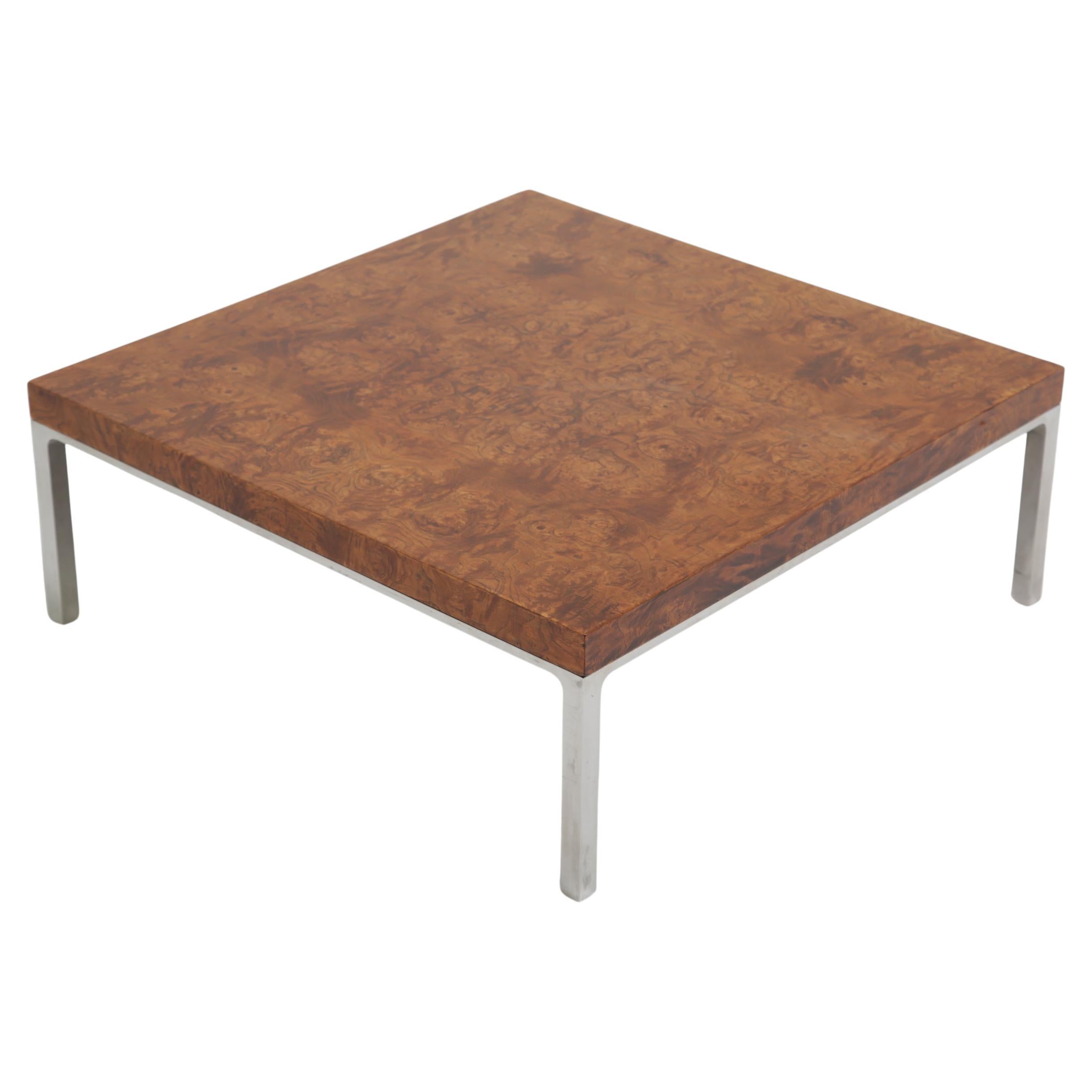 Table basse du milieu du siècle en bois de ronce d'olivier et chrome, France, années 1970.