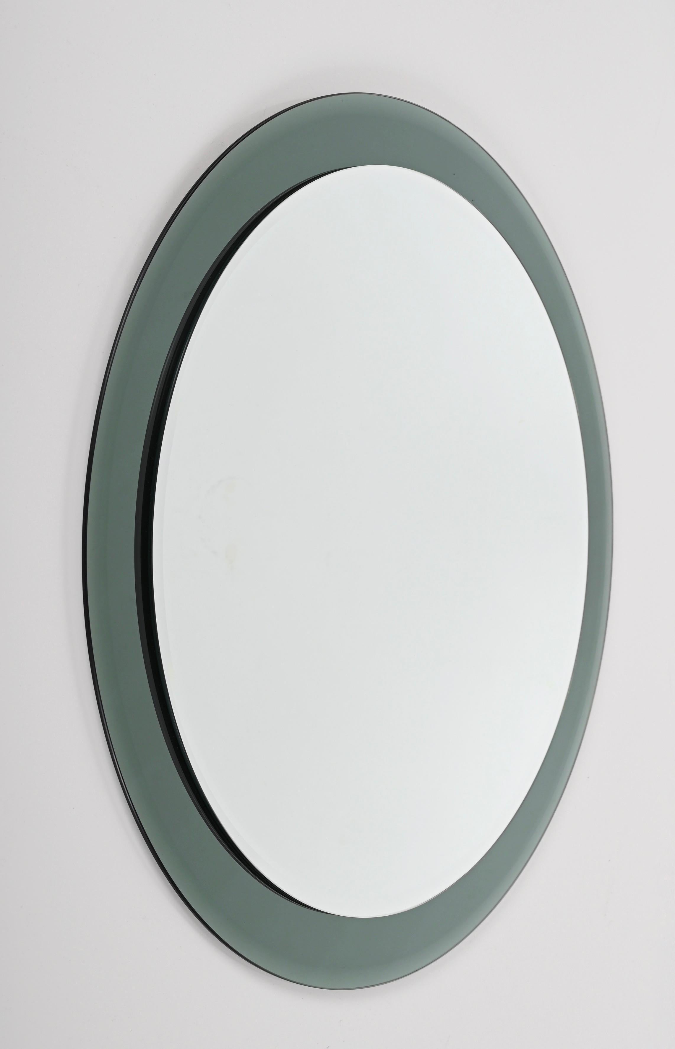 Mid-Century Olive Green Double Beveled Round Mirror, by Metalvetro, Italy, 1970s For Sale 3