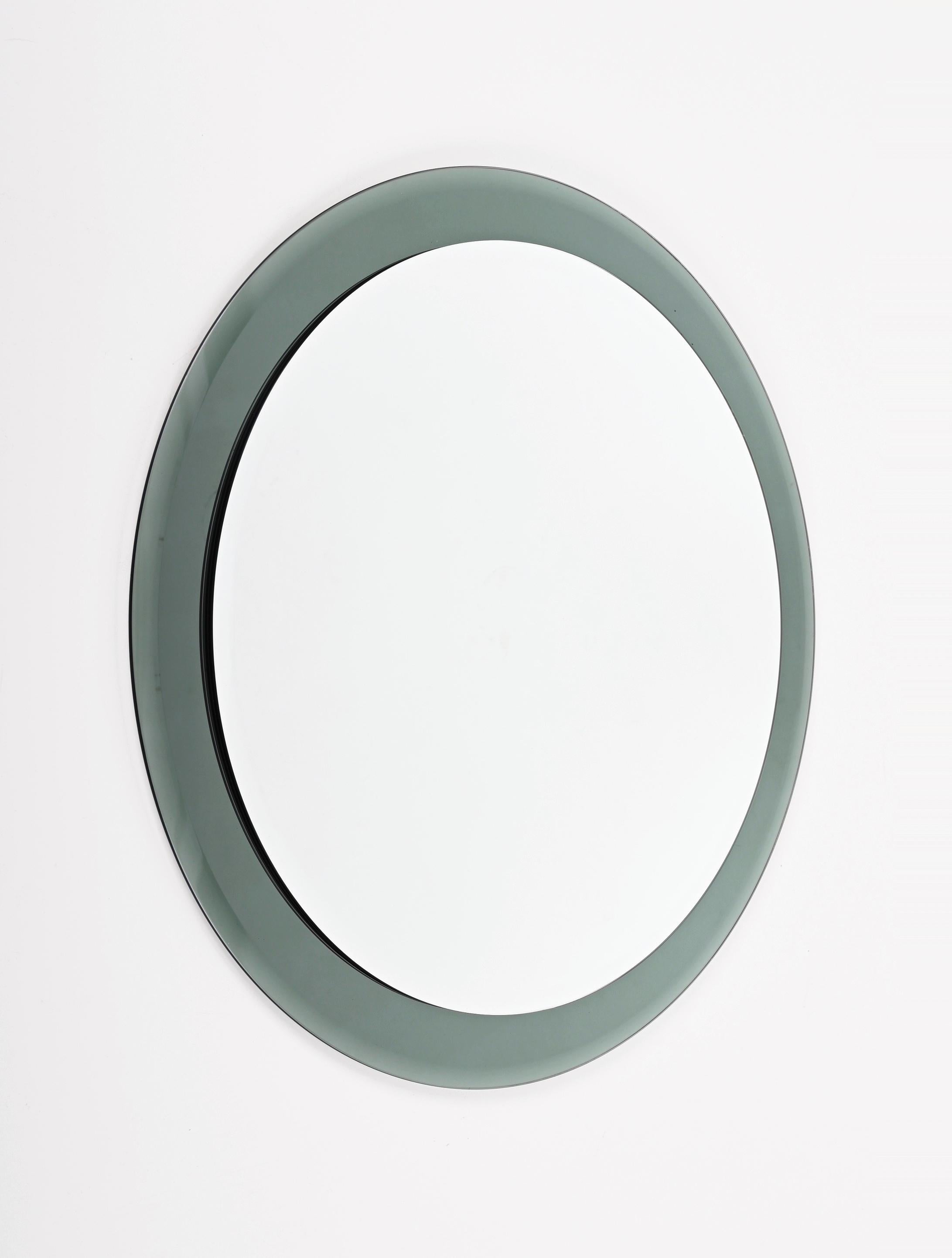 Mid-Century Olive Green Double Beveled Round Mirror, by Metalvetro, Italy, 1970s In Good Condition For Sale In Roma, IT