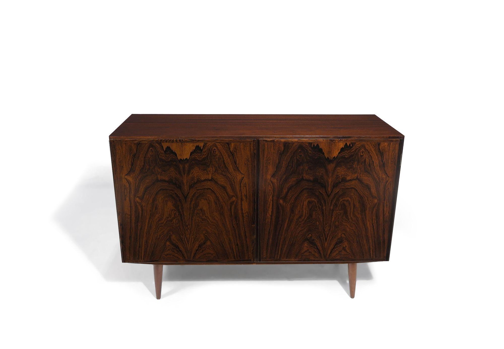 Mid-century Omann Jun Danish Rosewood Cabinet For Sale 3