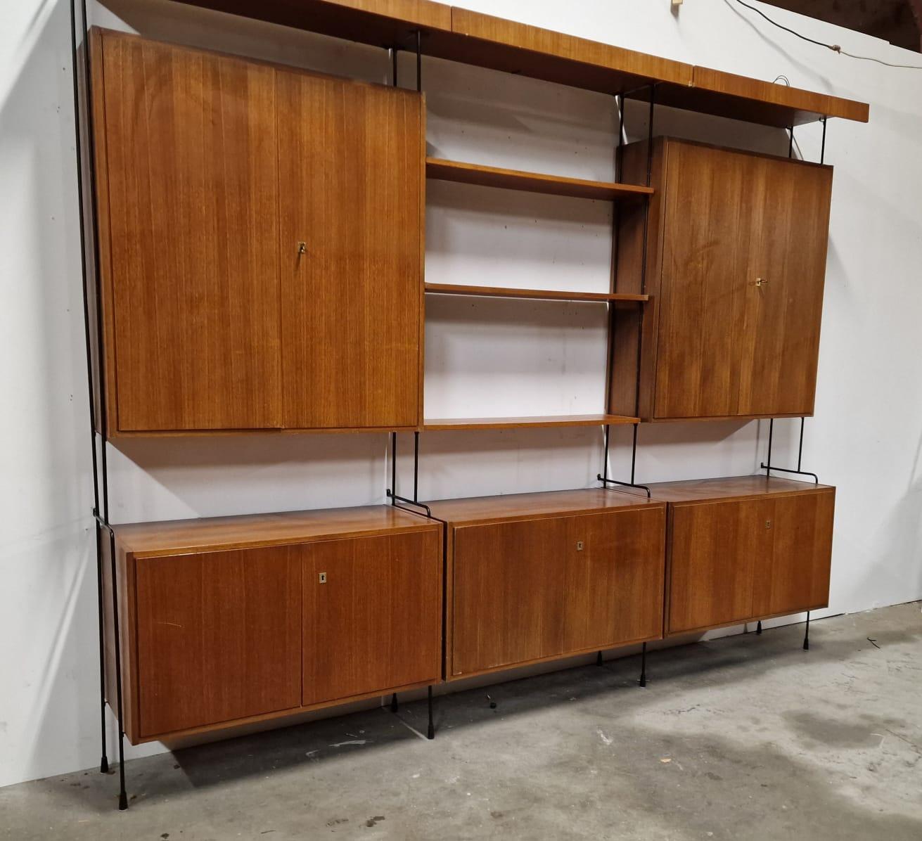 Mid Century Omnia Wandschrank von Ernst Dieter Hilker, 1960er Jahre (Mitte des 20. Jahrhunderts)