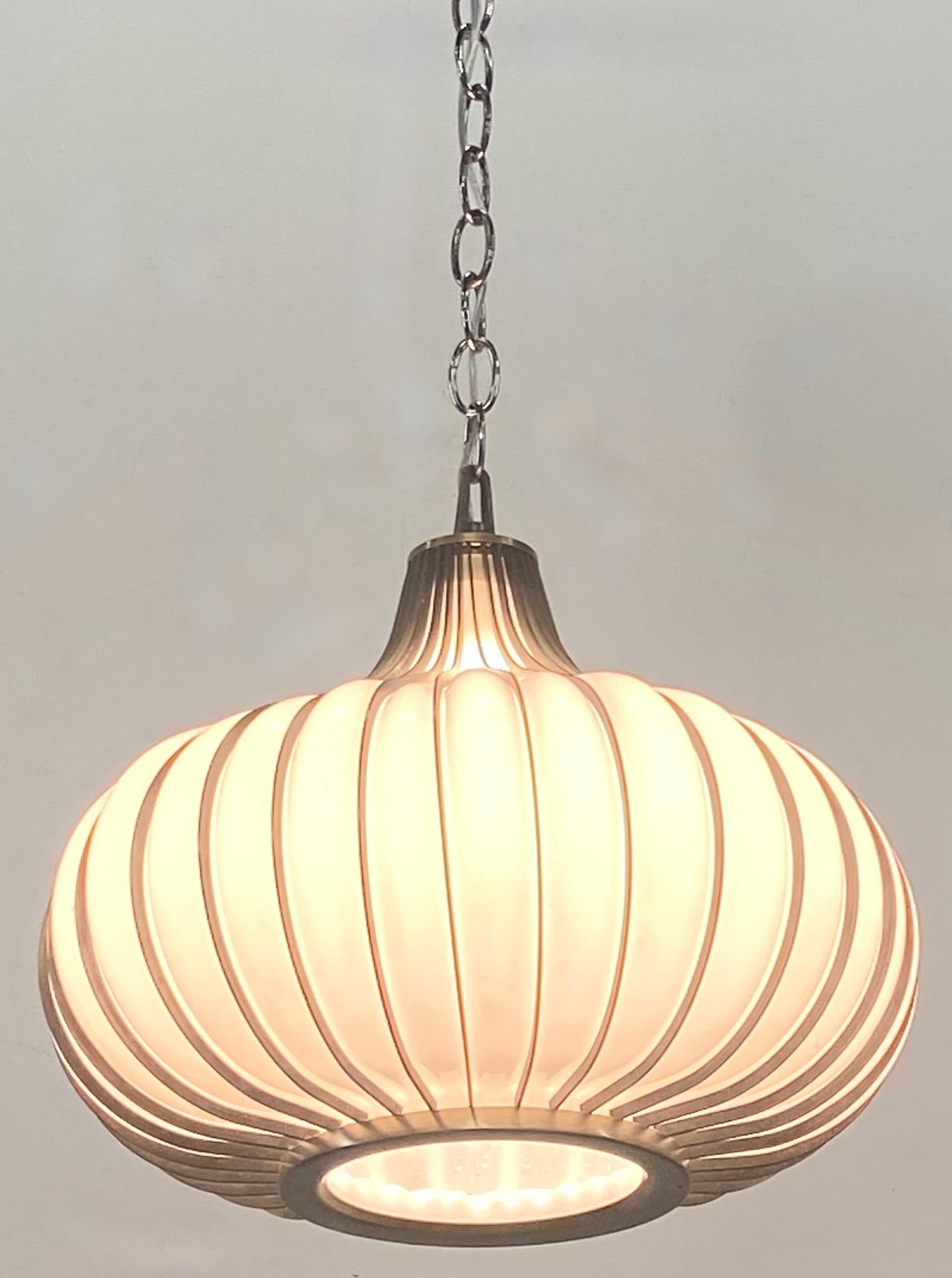 Mid-Century 'Onion' Shape Blown Glass Pendant Light Fixture, 1960's In Good Condition In San Francisco, CA